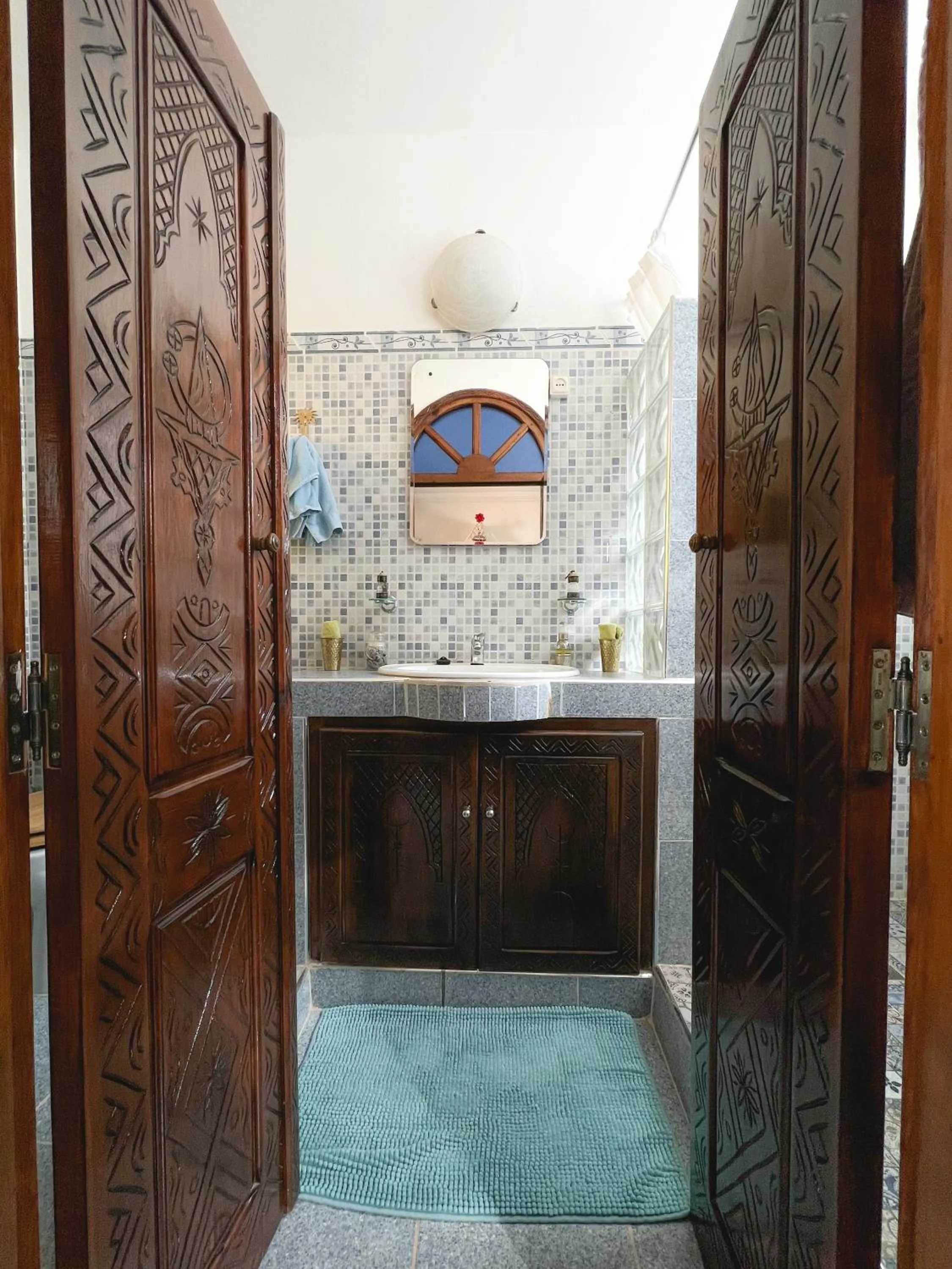 Bathroom in Maison Darna Guesthouse