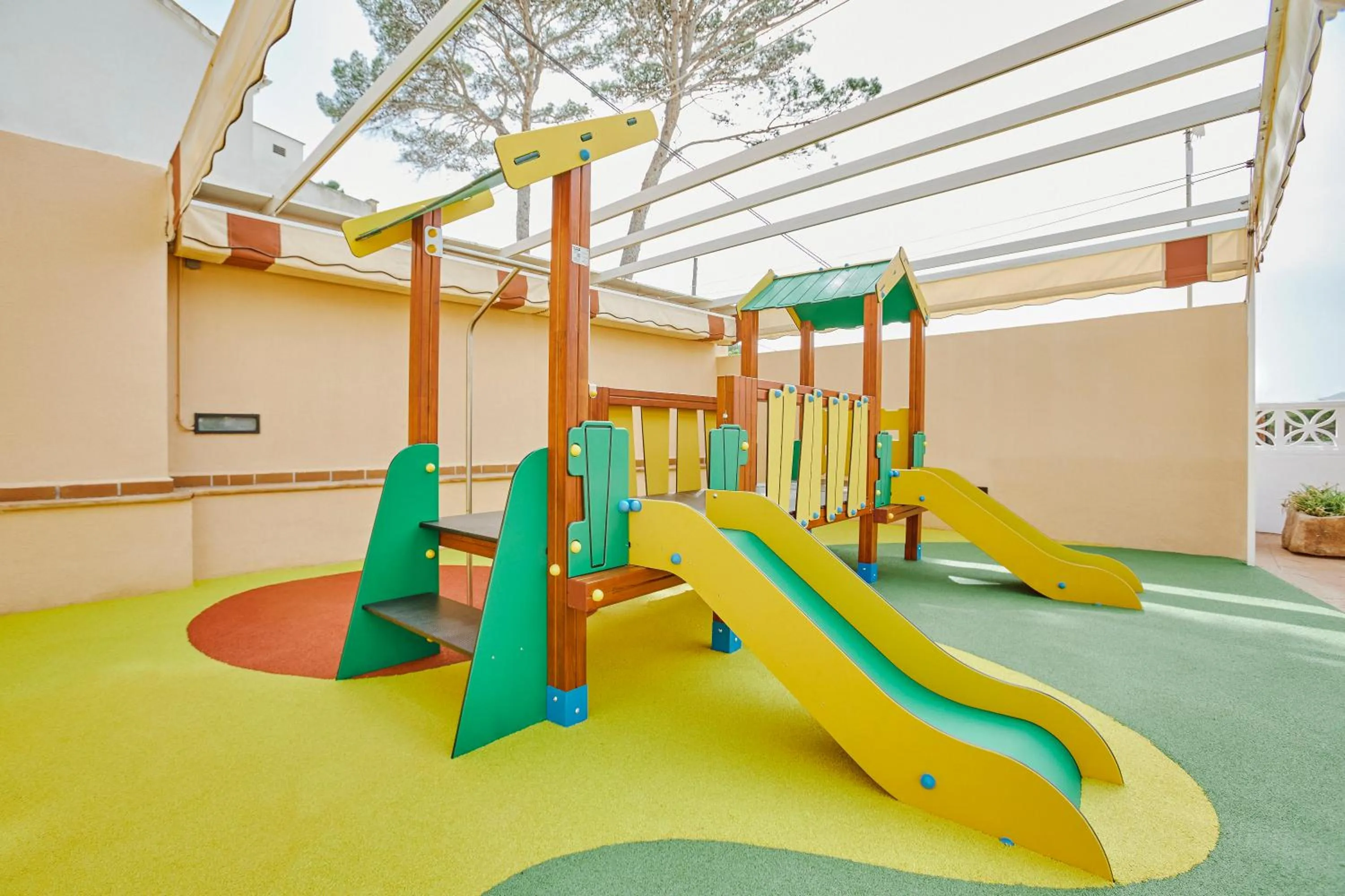 Children play ground in Universal Aparthotel Don Camilo