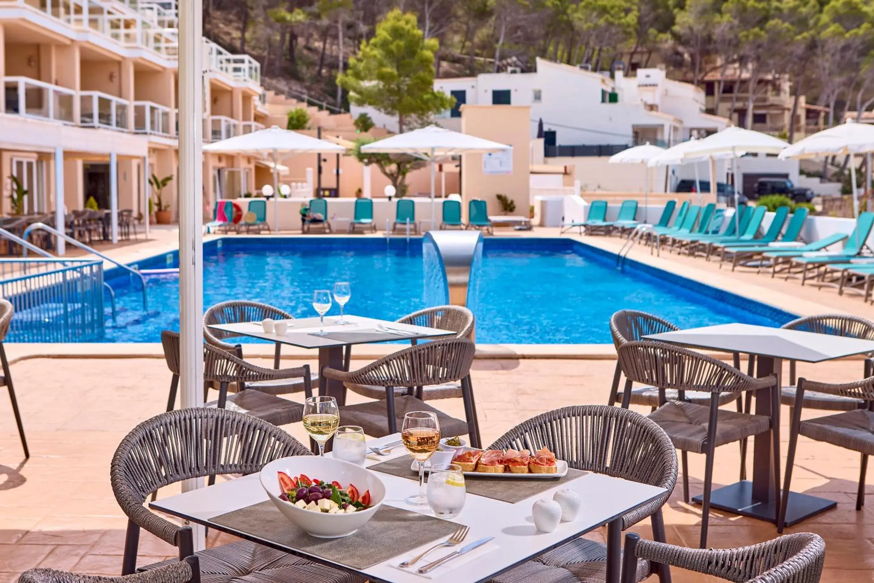 Swimming pool in Universal Aparthotel Don Camilo Swimming pool in Universal Aparthotel Don Camilo