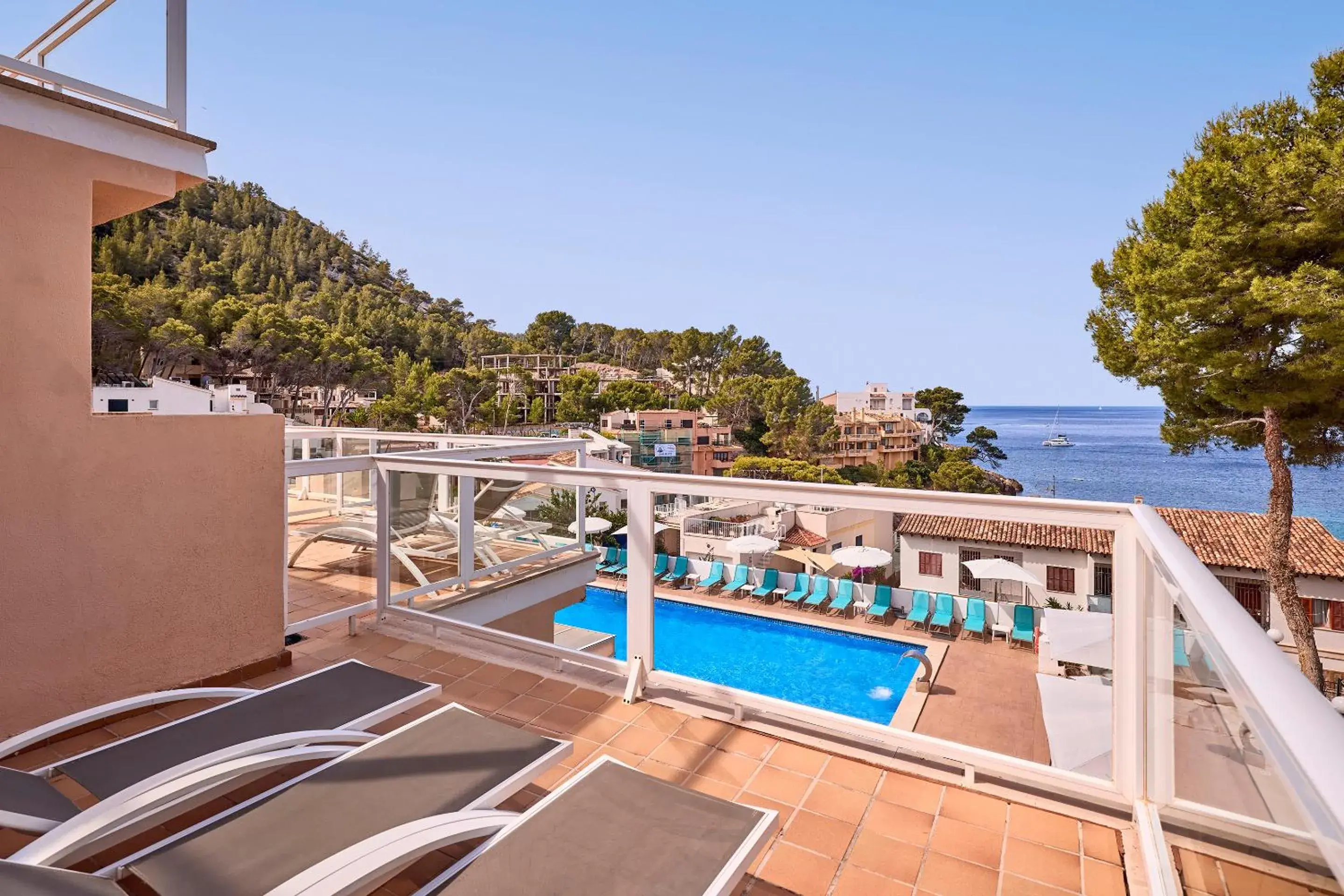 One-Bedroom Apartment with Sea View in Universal Aparthotel Don Camilo One-Bedroom Apartment with Sea View in Universal Aparthotel Don Camilo