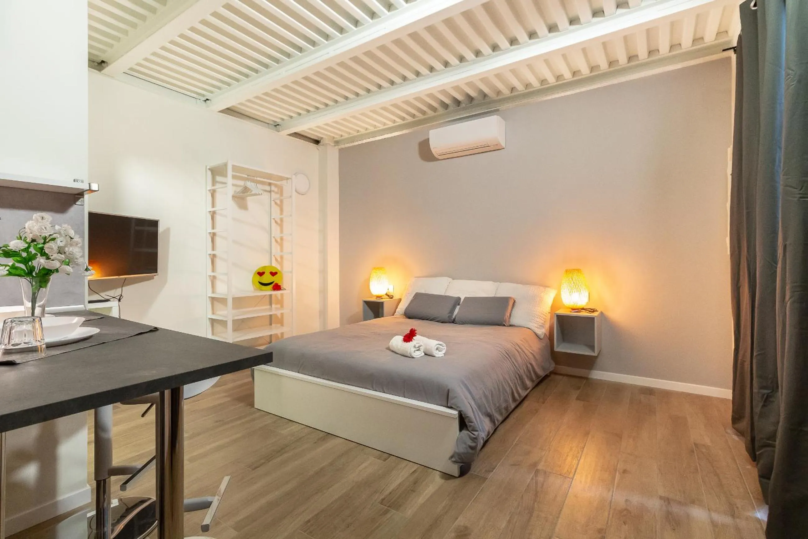 Bed in Alessia's Building- Affori FN