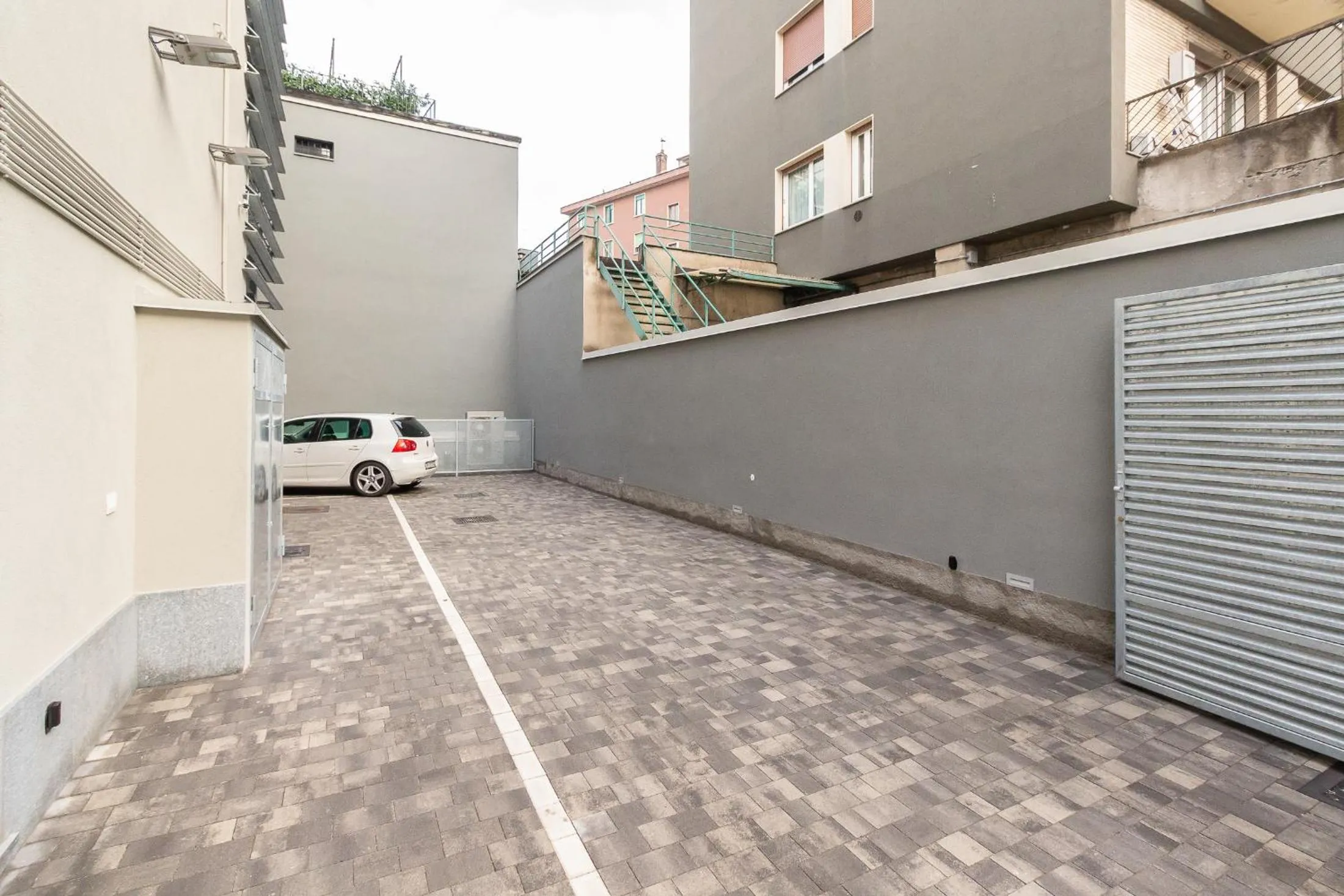 Property building in Alessia's Building- Affori FN