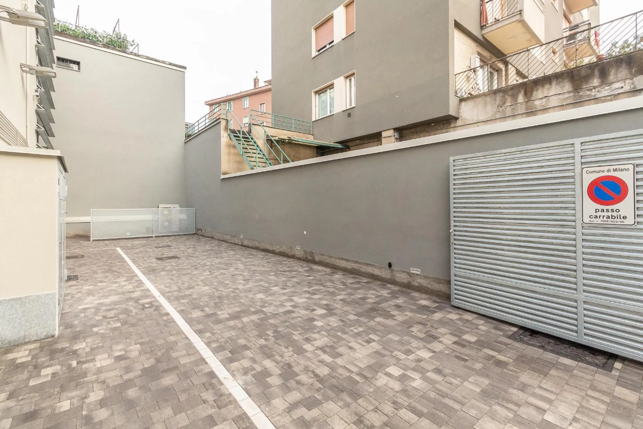 Property building in Alessia's Building- Affori FN