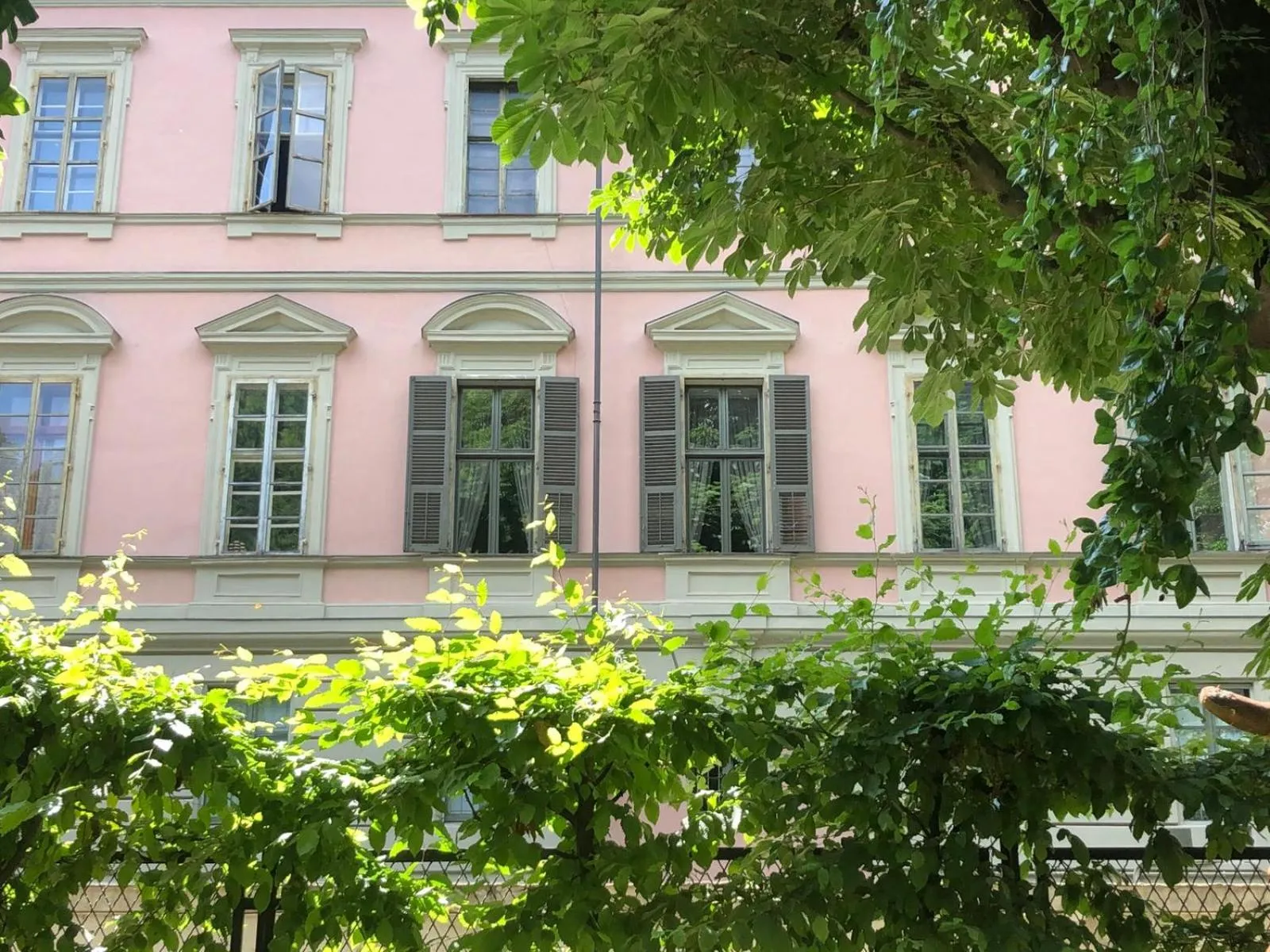 Garden view in Savoia Suites Torino
