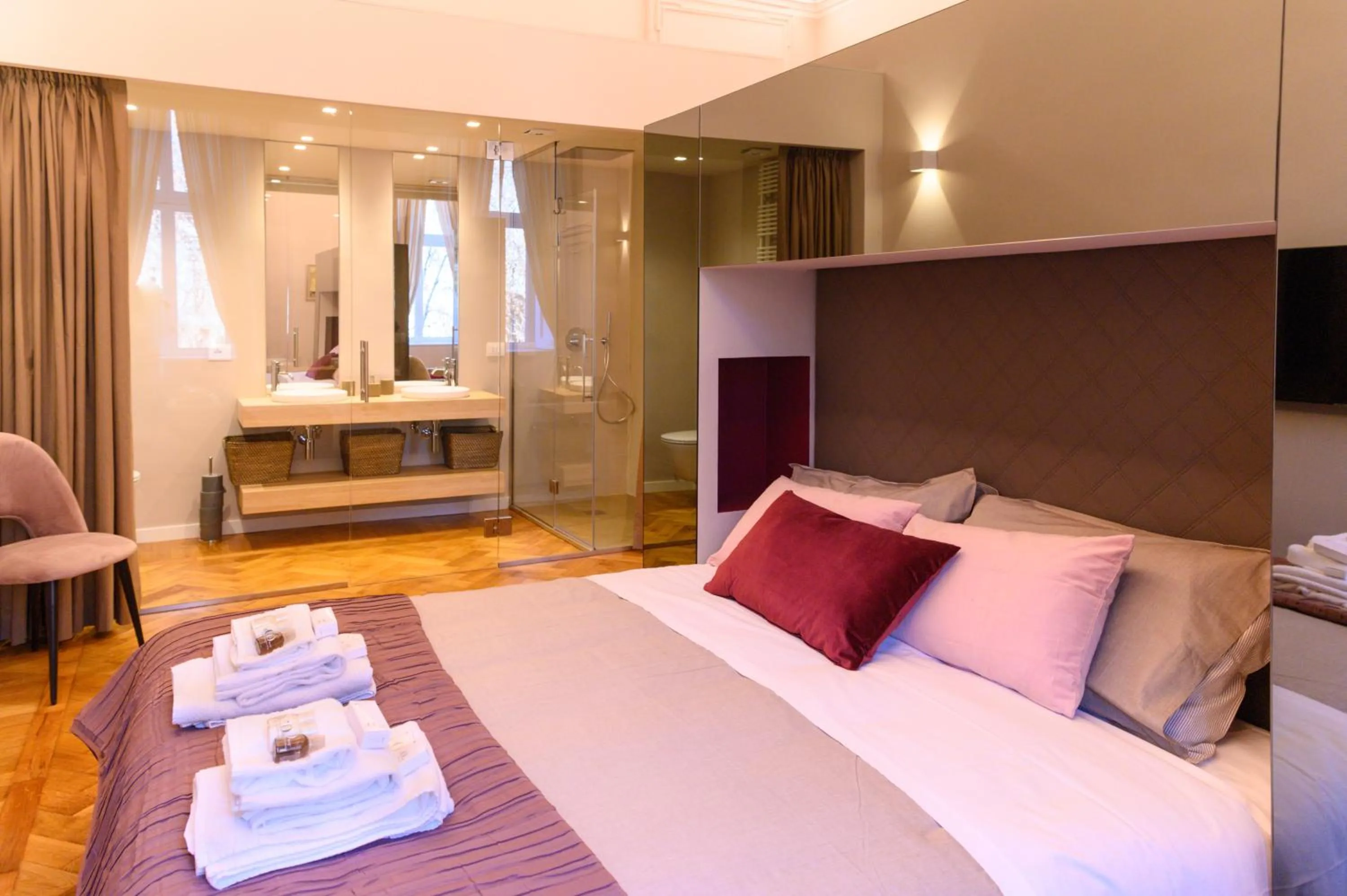 Bed in Savoia Suites Torino