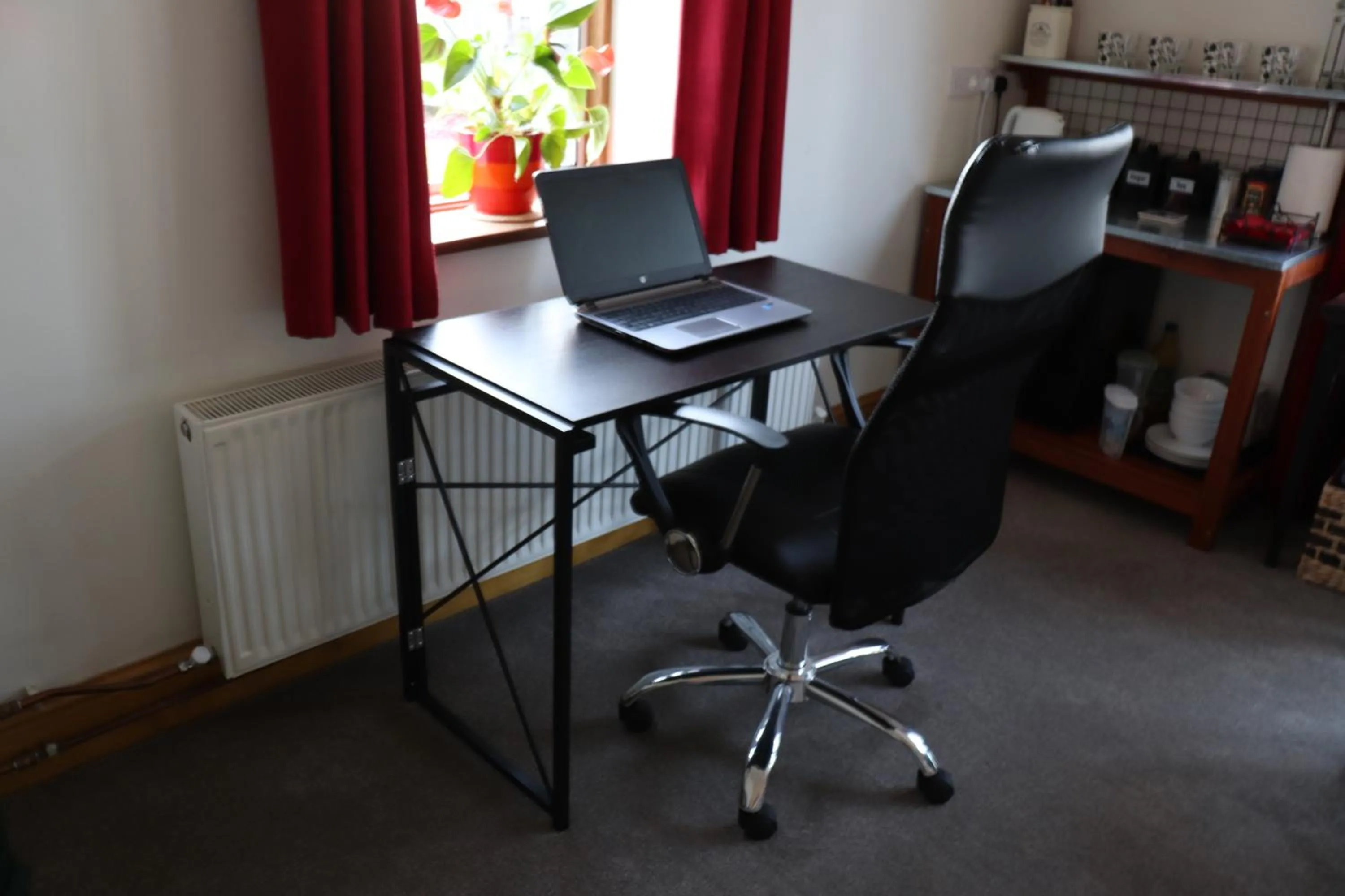 Area and facilities in Hill View