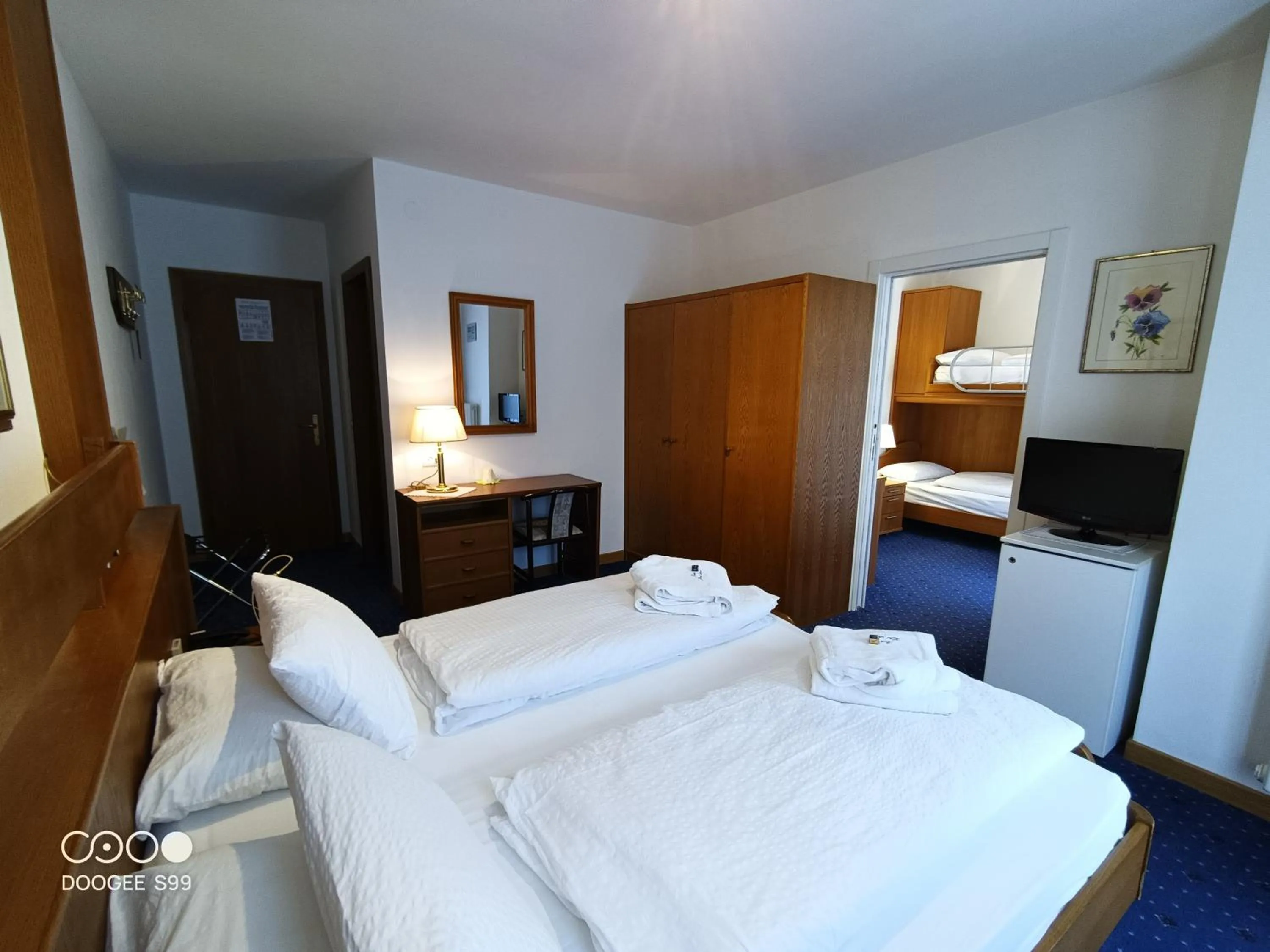 Bedroom, Bed in Park Hotel Arnica