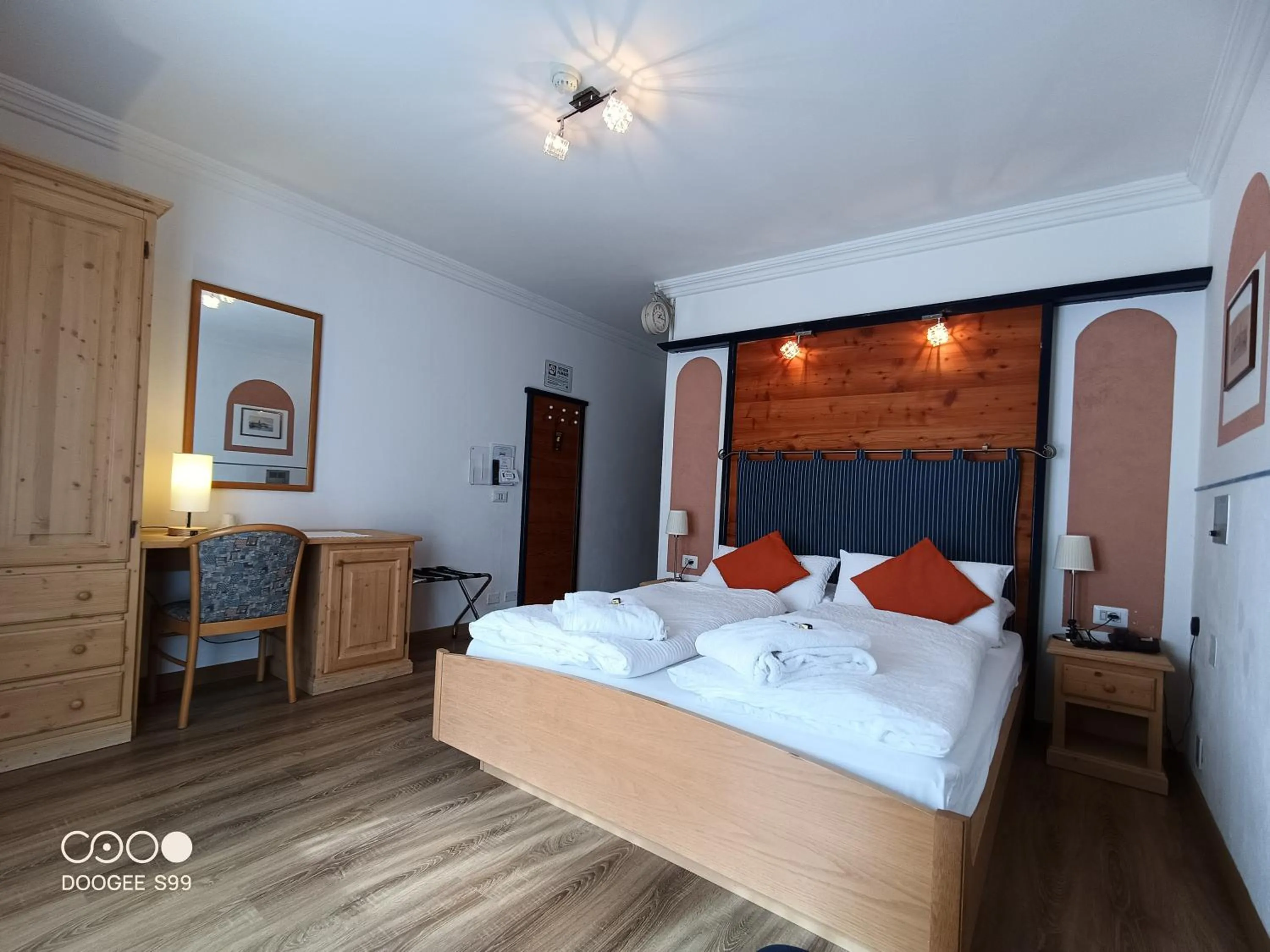 Photo of the whole room, Bed in Park Hotel Arnica