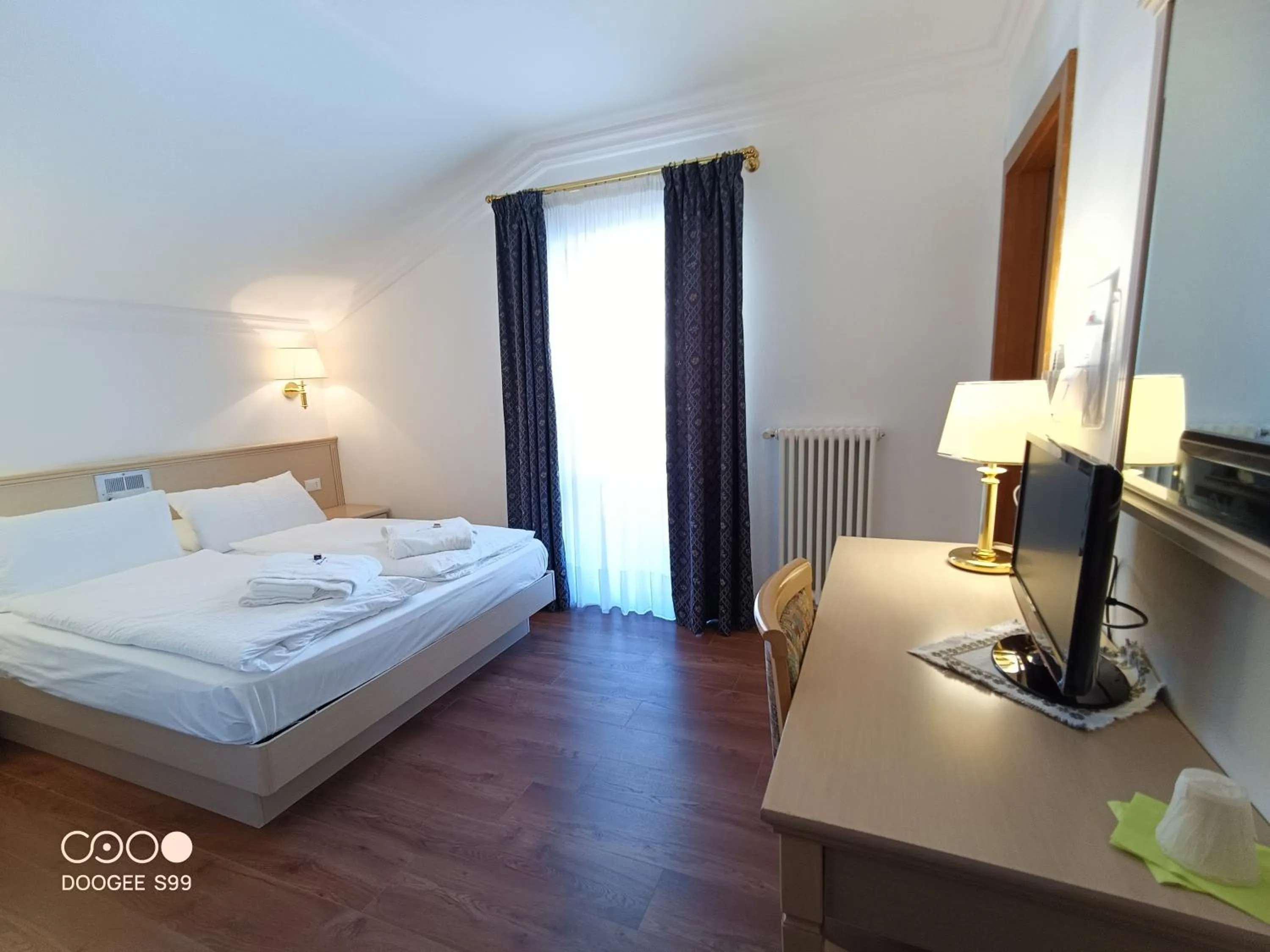 Photo of the whole room, Bed in Park Hotel Arnica