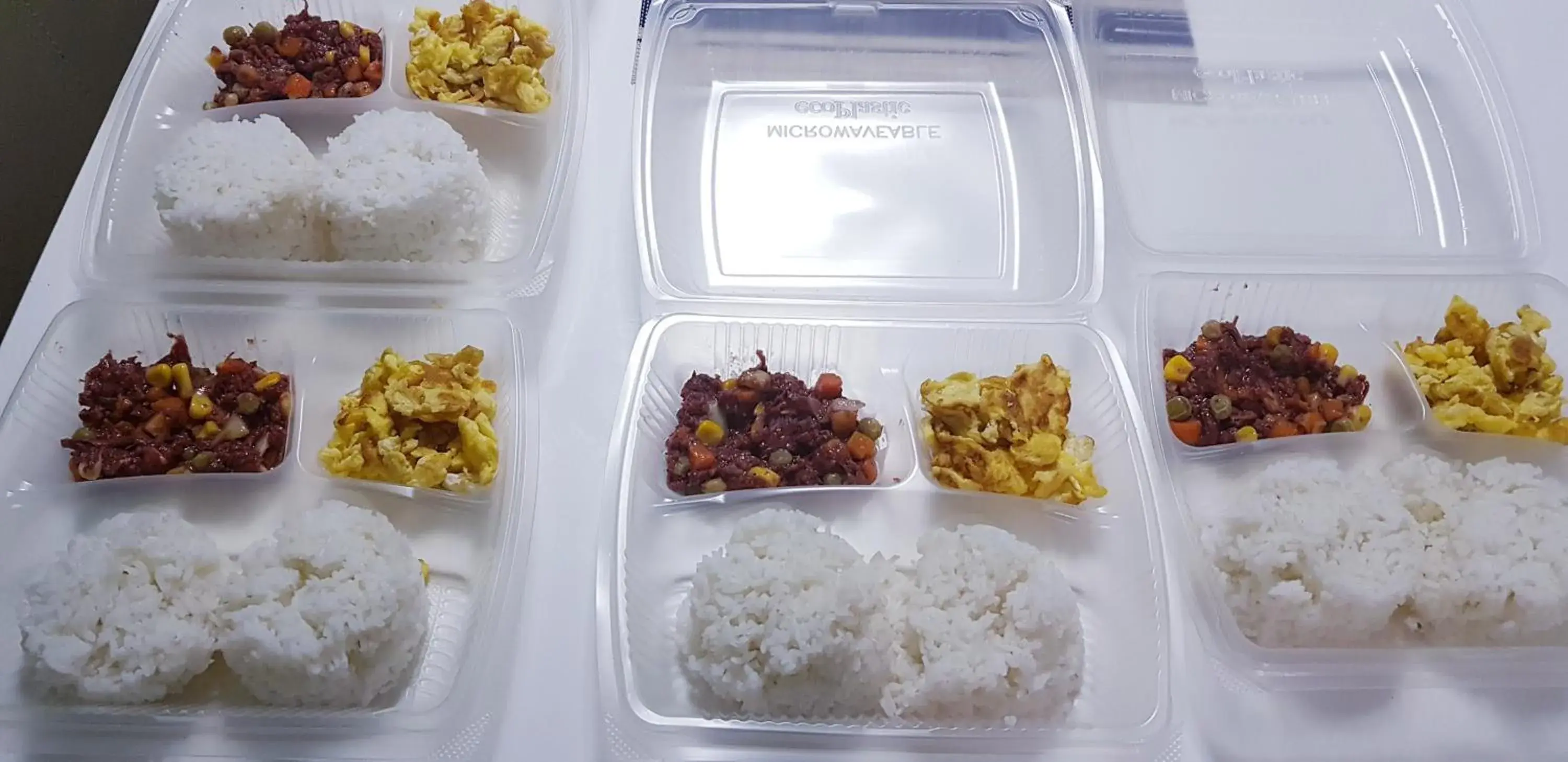 Breakfast in MAILZ HAVEN BEAUTIFL 3BR MODERN APRT NEAR SM DOOR-C Breakfast in MAILZ HAVEN BEAUTIFL 3BR MODERN APRT NEAR SM DOOR-C