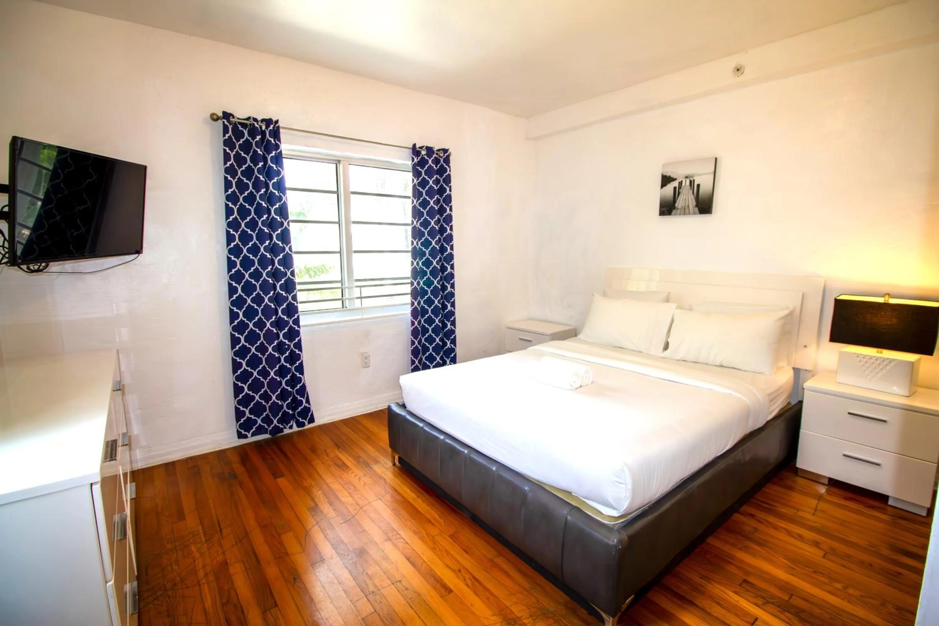 Bed in L'Etoile Apartments Part of the Oasis Casita Collection