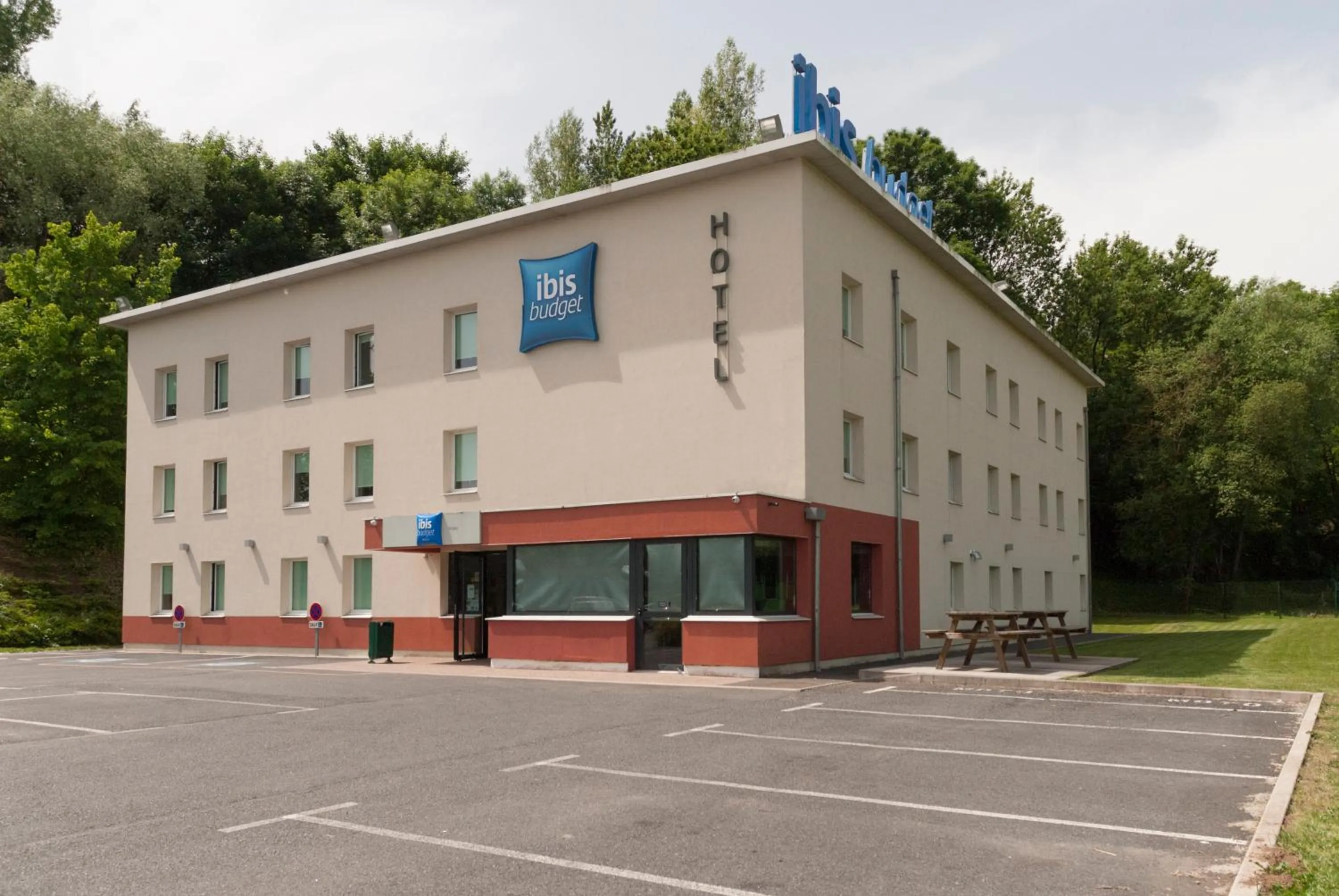 Property building in ibis budget Rodez