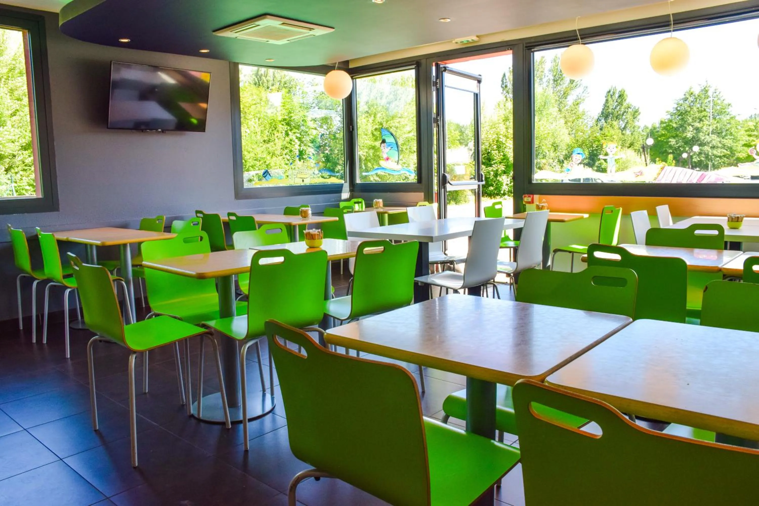Restaurant/places to eat in ibis budget Rodez