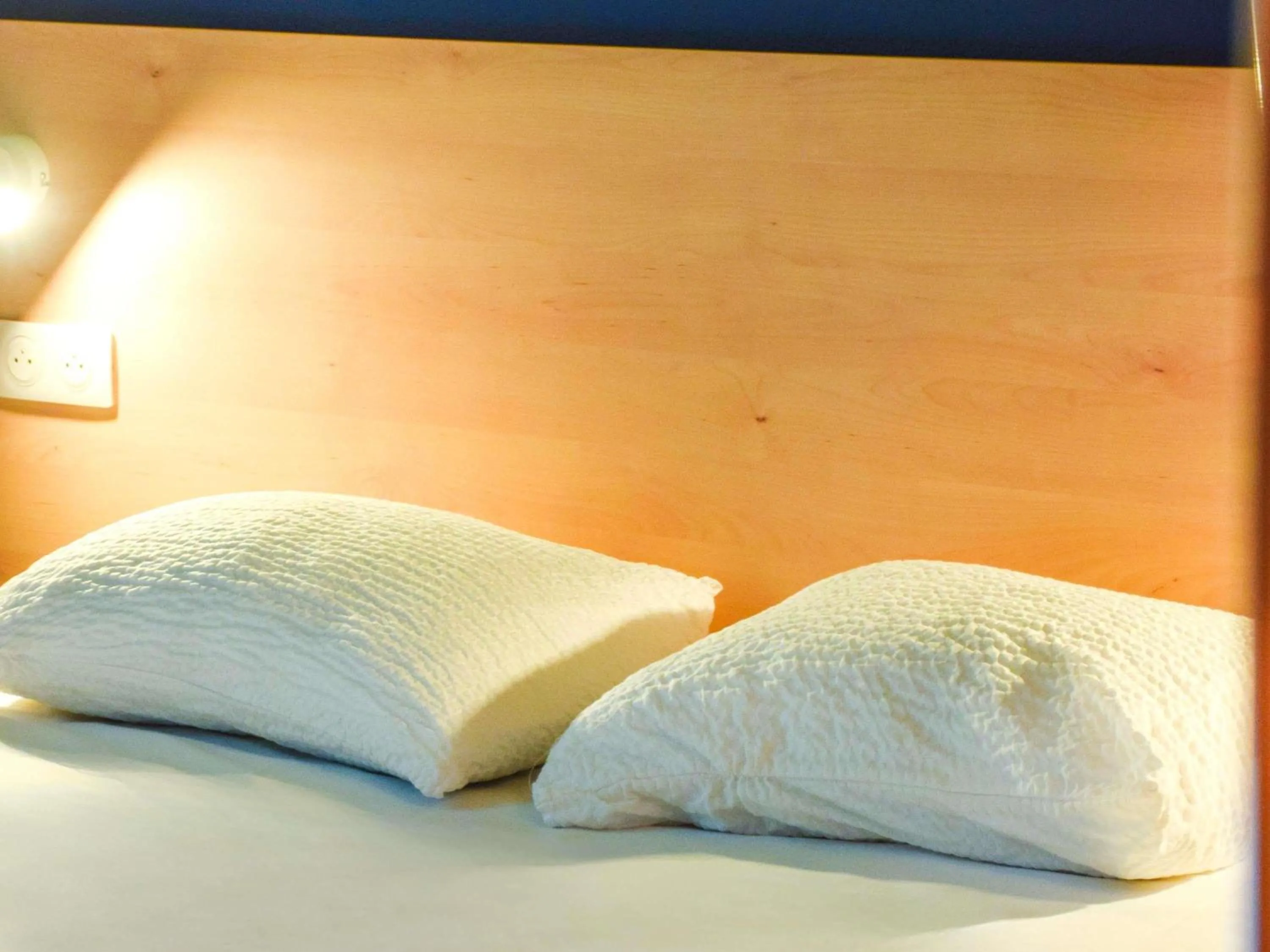 Bedroom, Bed in ibis budget Rodez