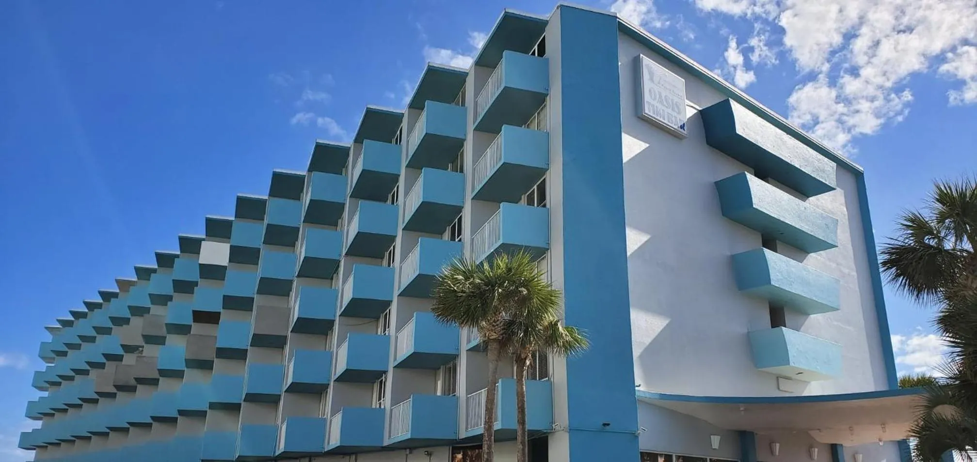 Property building in Fountain Beach Resort - Daytona Beach