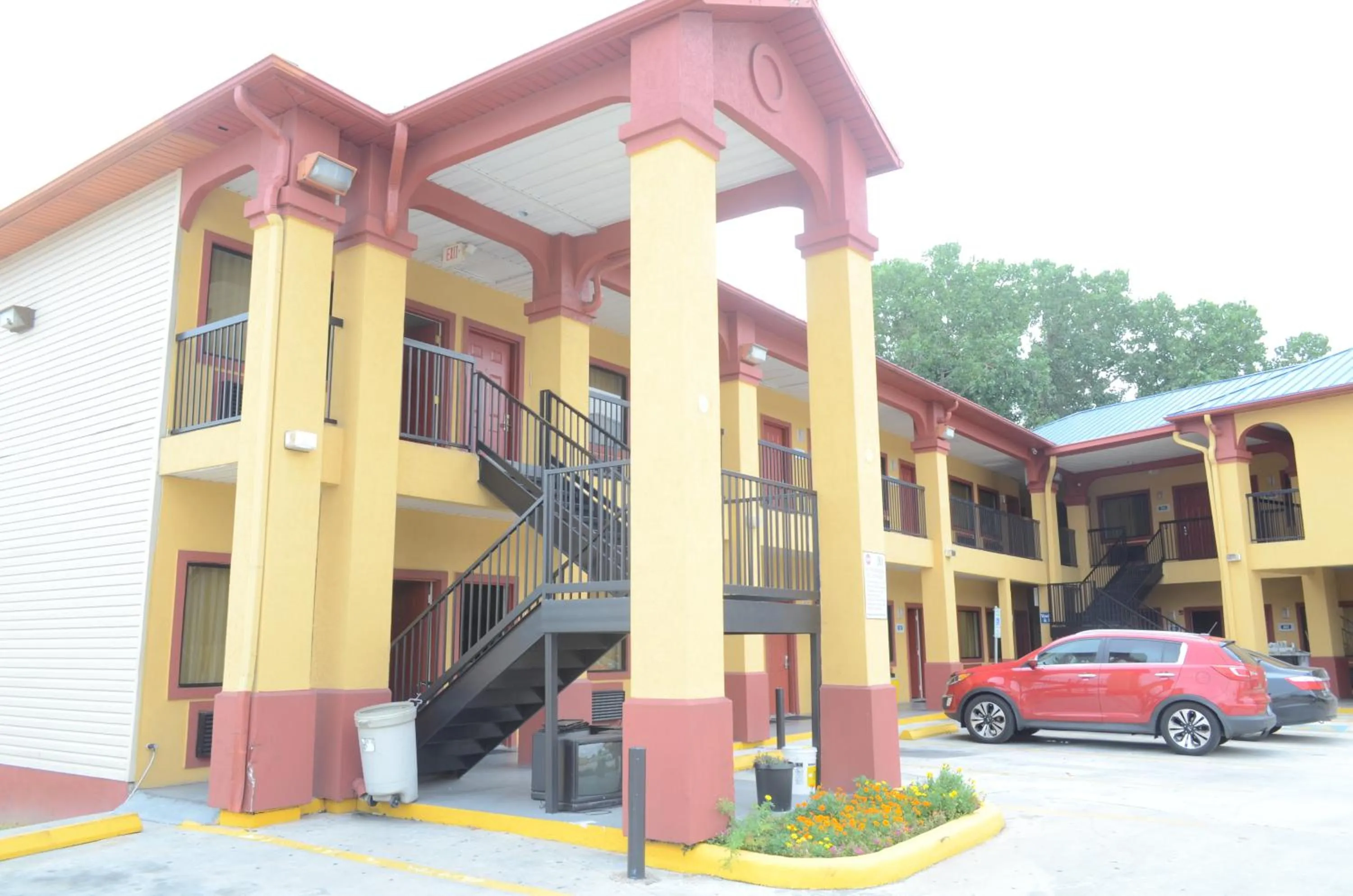 Property building in Americas Best Value Inn Downtown Houston