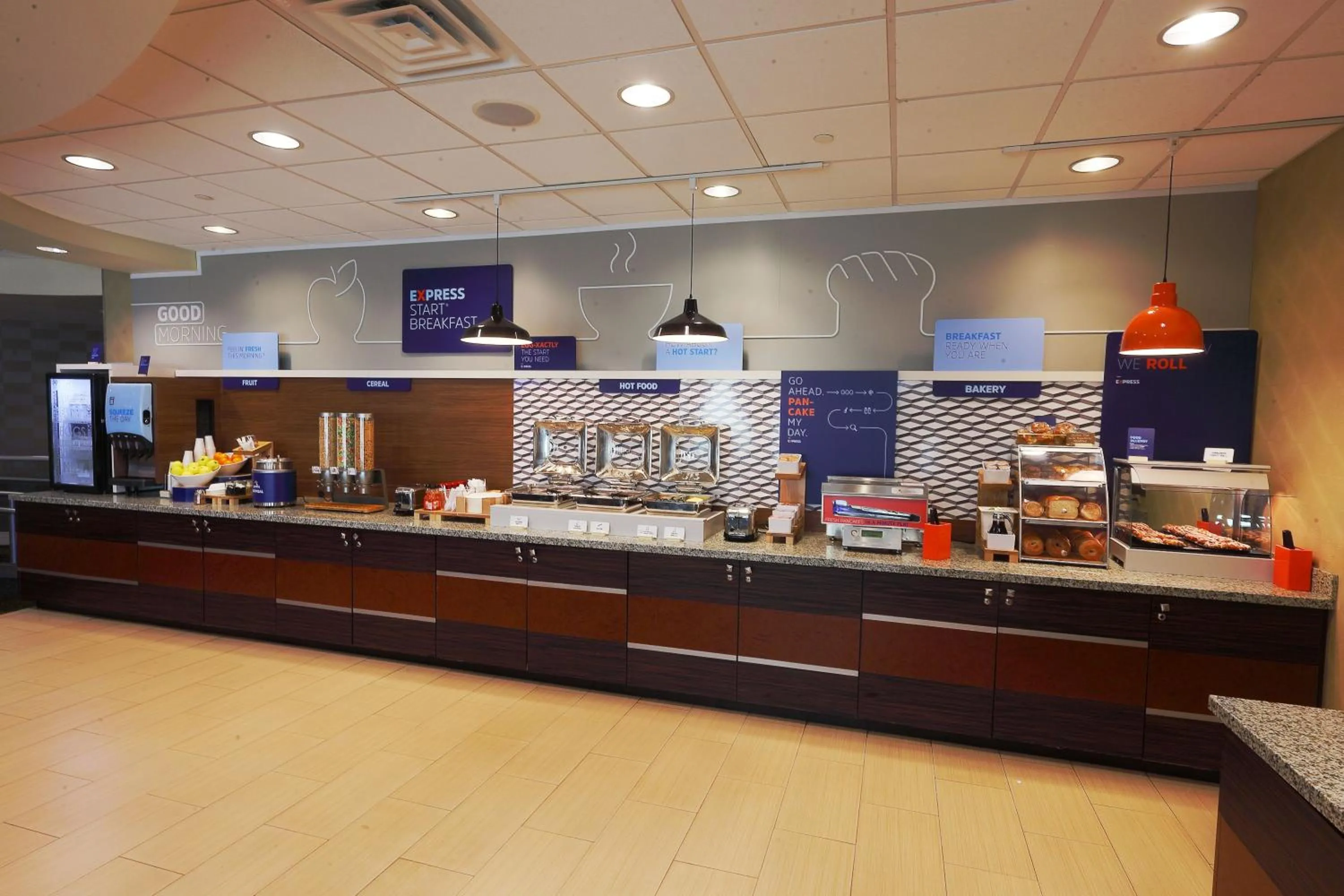 Breakfast in Holiday Inn Express Pittsburgh West - Greentree by IHG