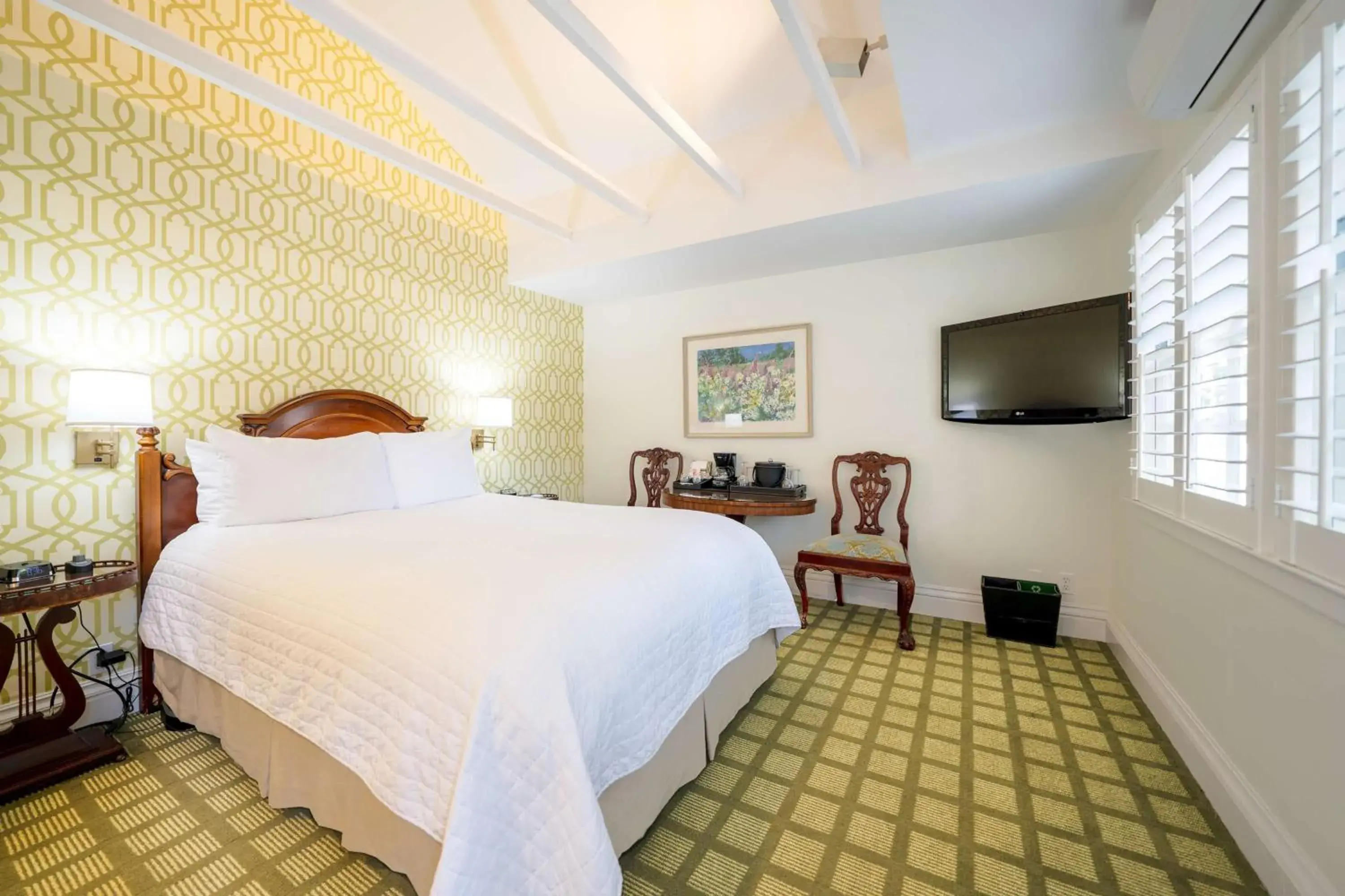 Bedroom, Bed in The Bergson, BW Signature Collection Bedroom, Bed in The Bergson, BW Signature Collection