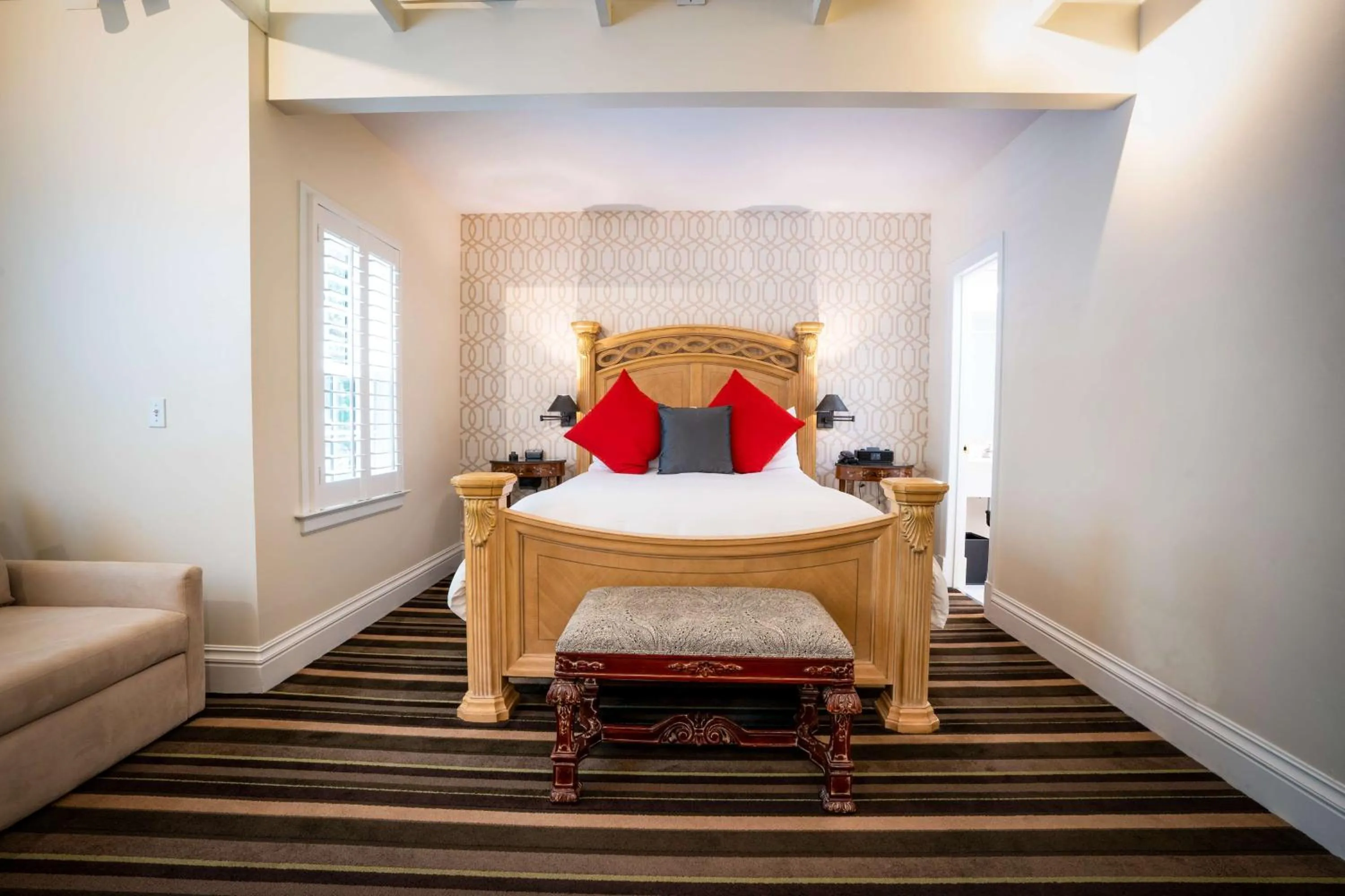 Bedroom, Bed in The Bergson, BW Signature Collection