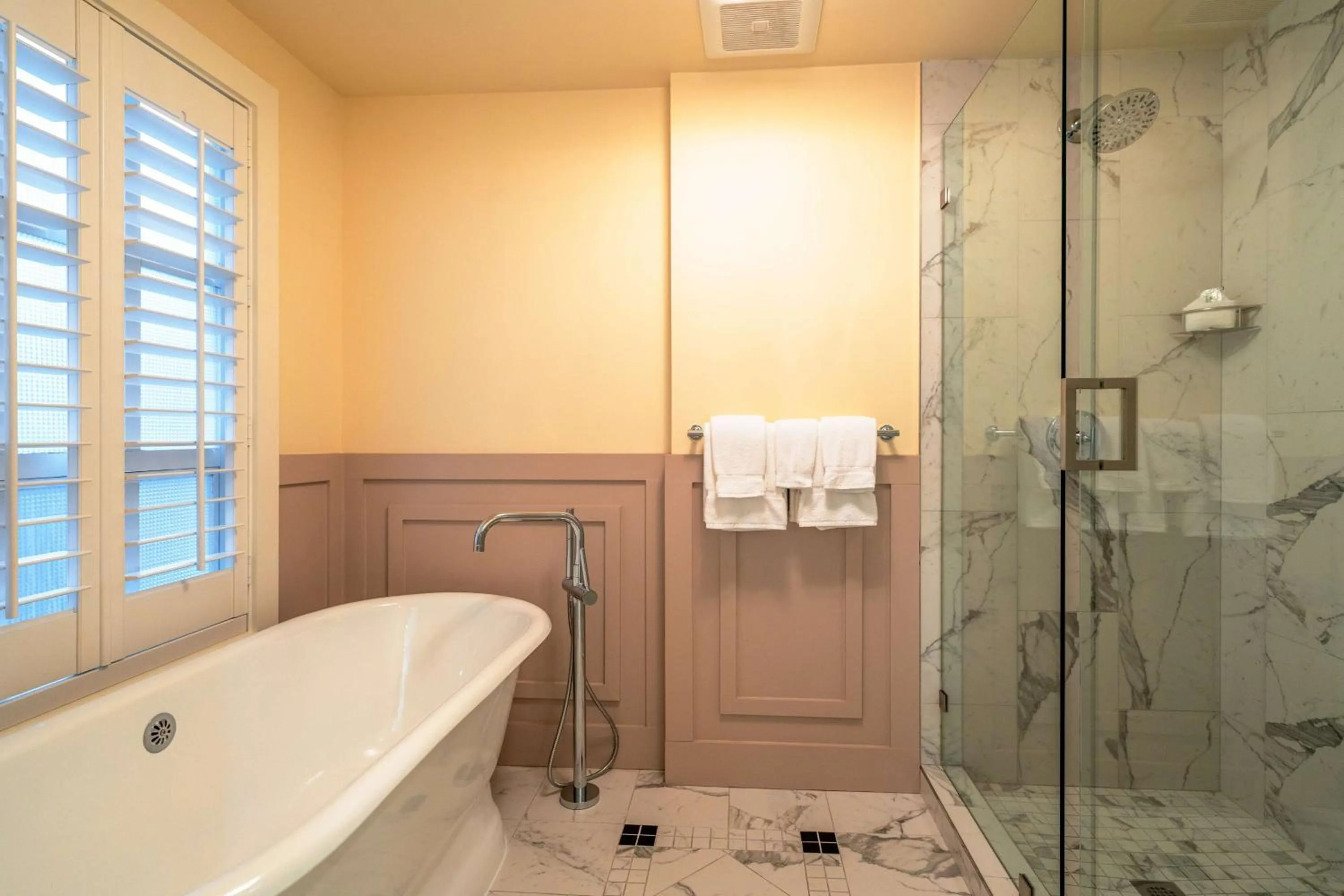 Bathroom in The Bergson, BW Signature Collection