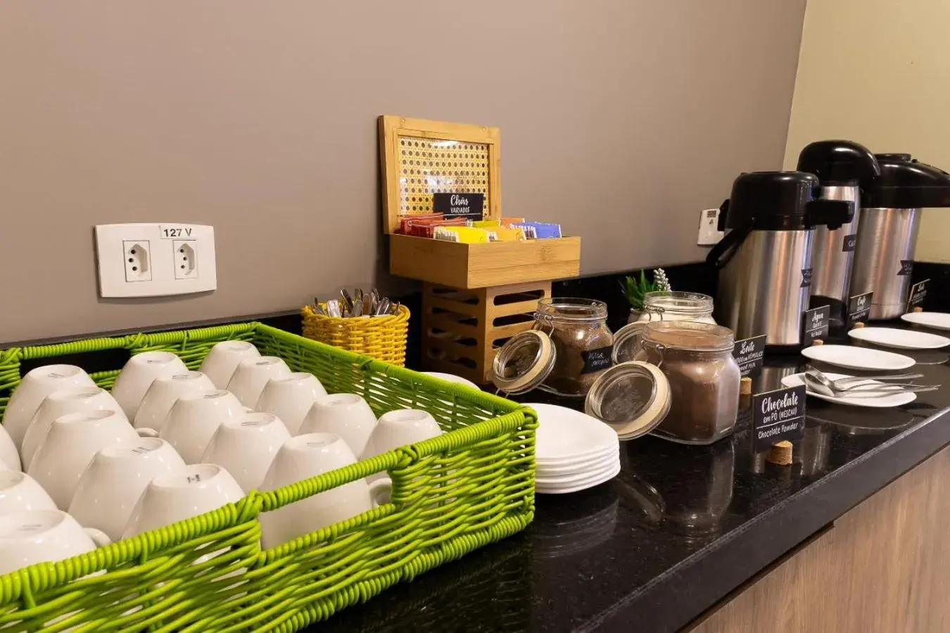 Breakfast in Hotel Cassino Tower Piracicaba by Nacional Inn Breakfast in Hotel Cassino Tower Piracicaba by Nacional Inn