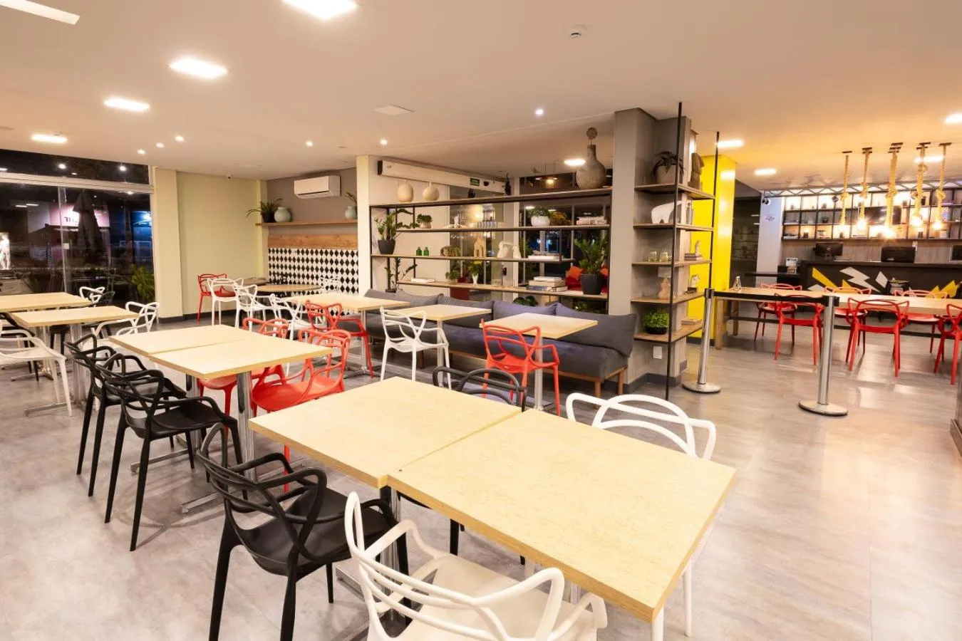 Dining area in Hotel Cassino Tower Piracicaba by Nacional Inn