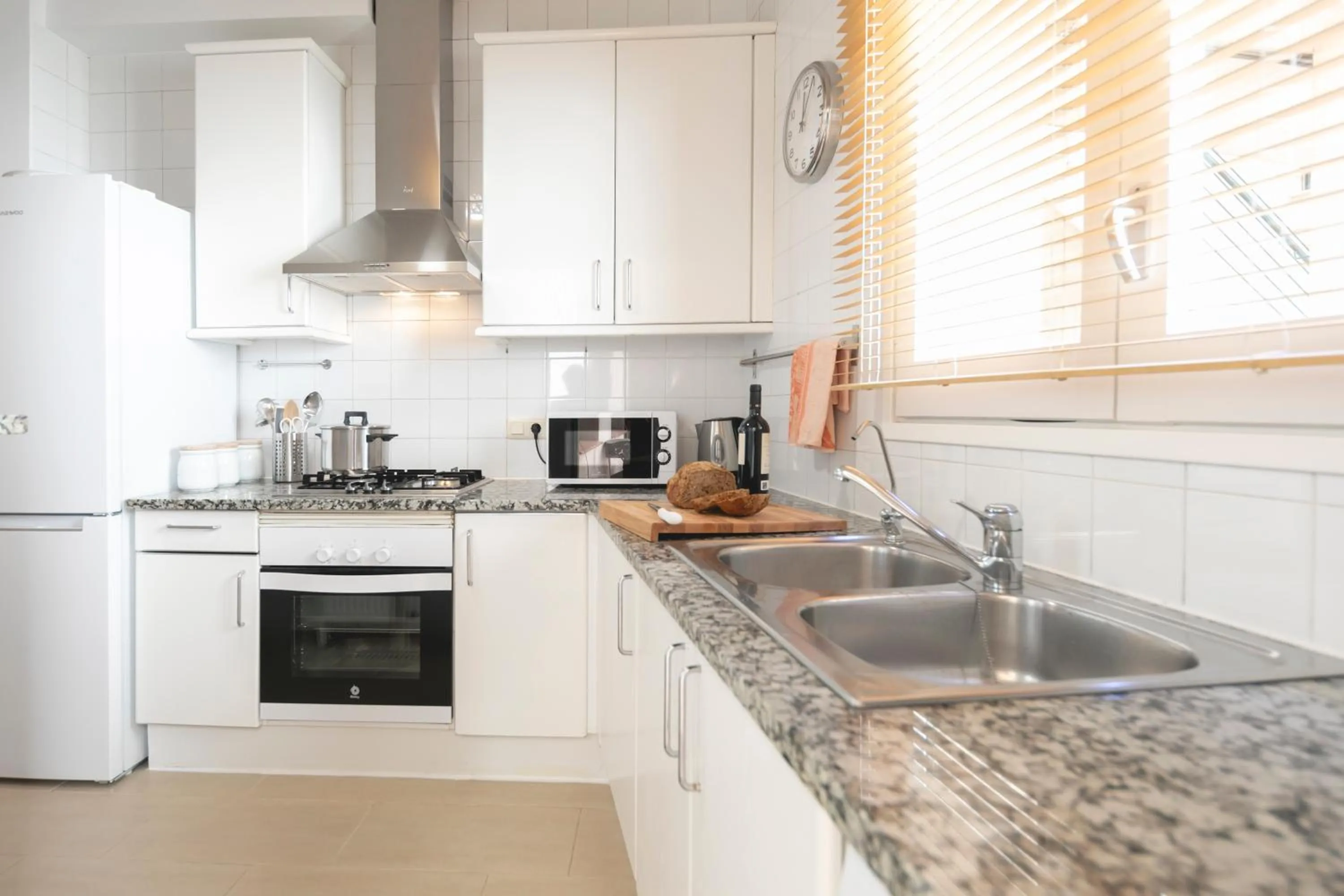 Kitchen or kitchenette in Bravissimo Sunset