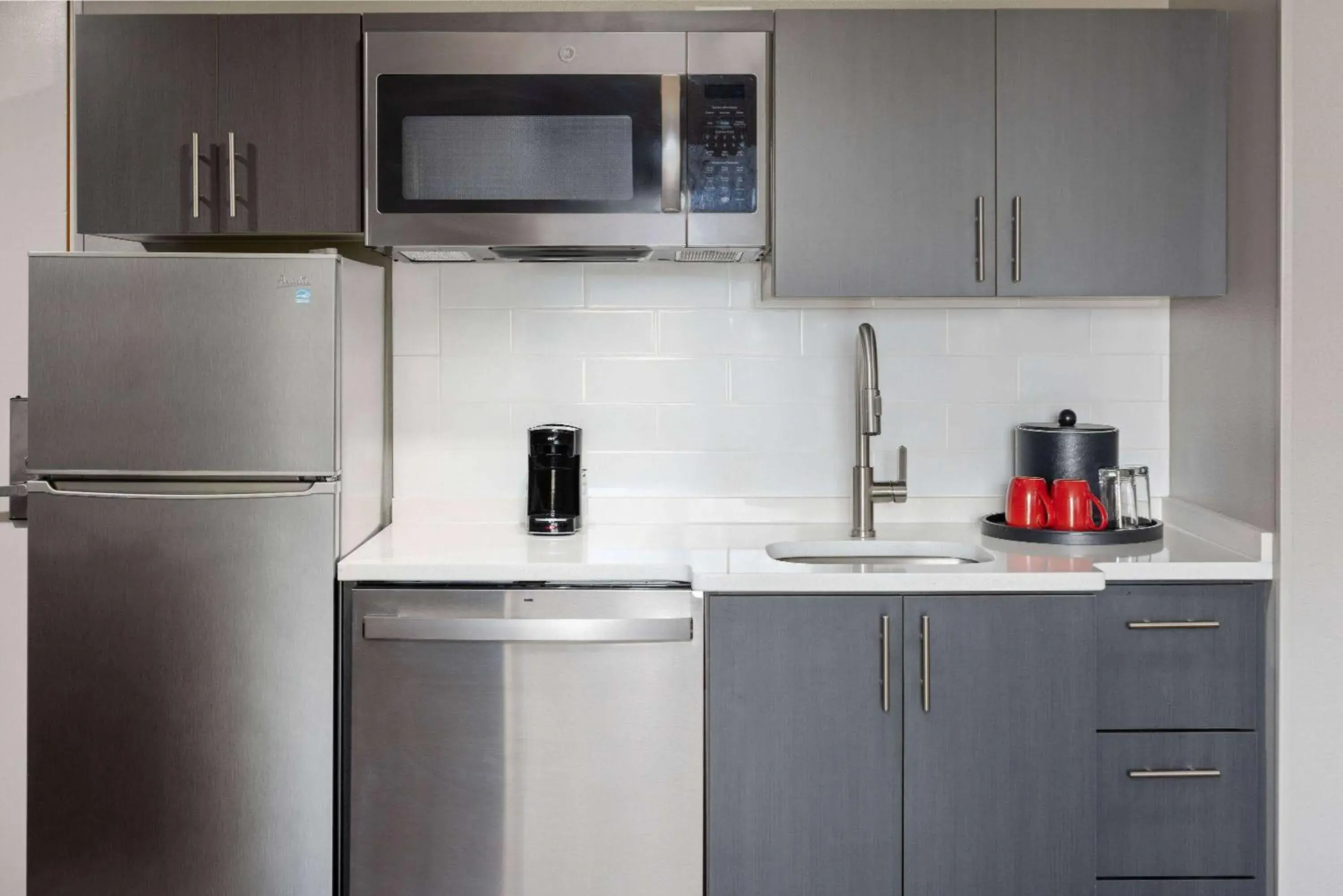 Photo of the whole room in Hawthorn Extended Stay by Wyndham Ellsworth Bar Harbor Photo of the whole room in Hawthorn Extended Stay by Wyndham Ellsworth Bar Harbor