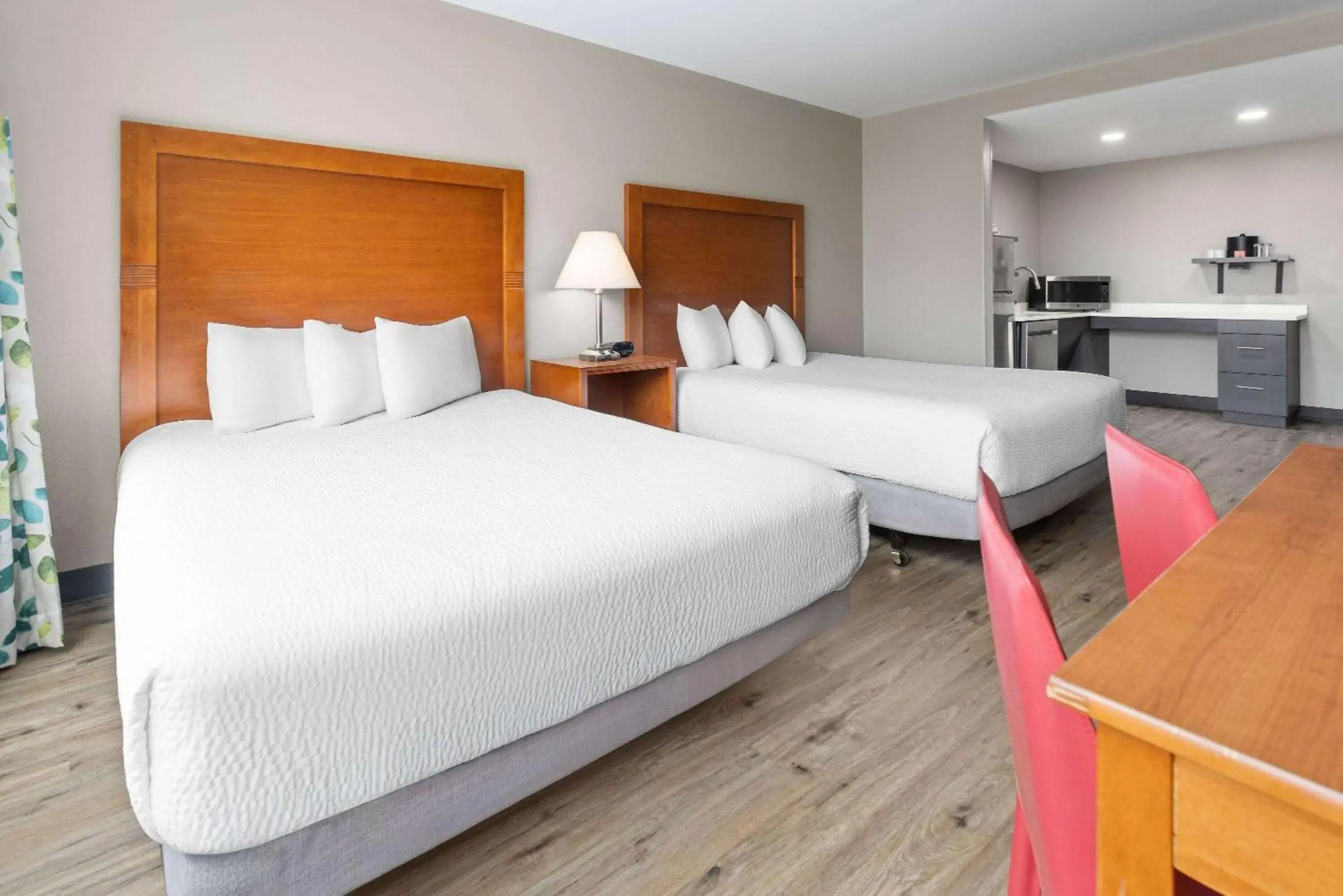 Photo of the whole room, Bed in Hawthorn Extended Stay by Wyndham Ellsworth Bar Harbor Photo of the whole room, Bed in Hawthorn Extended Stay by Wyndham Ellsworth Bar Harbor