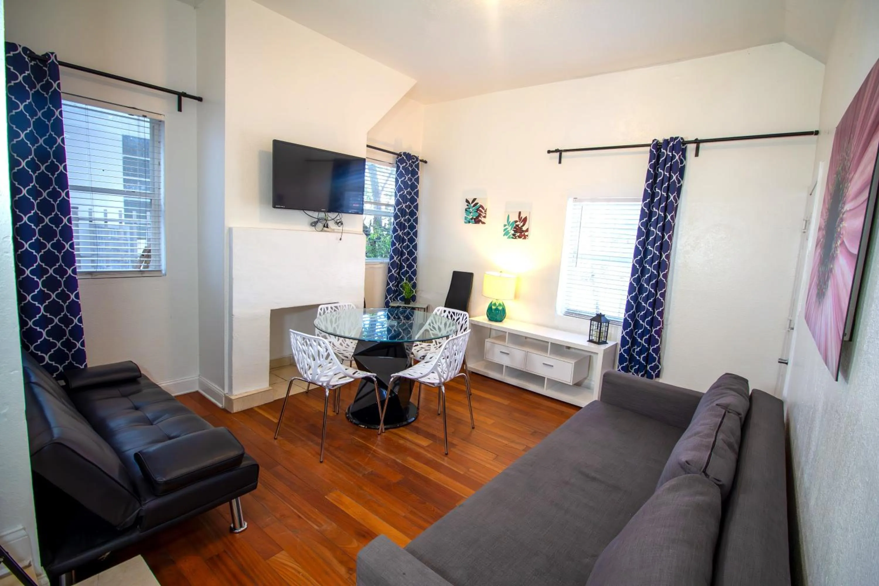 Living room in Hispaniola Apartments Part of the Oasis Casita Collection