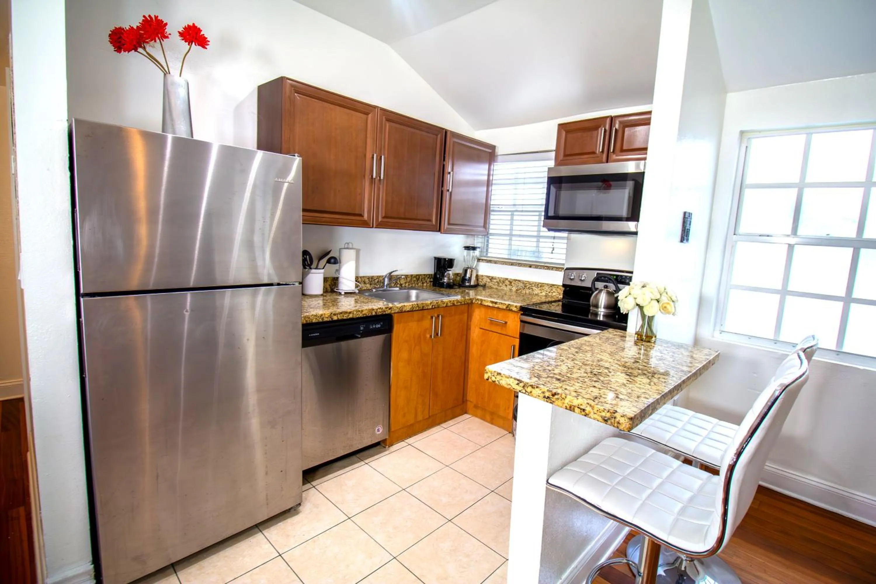 Kitchen or kitchenette in Hispaniola Apartments Part of the Oasis Casita Collection