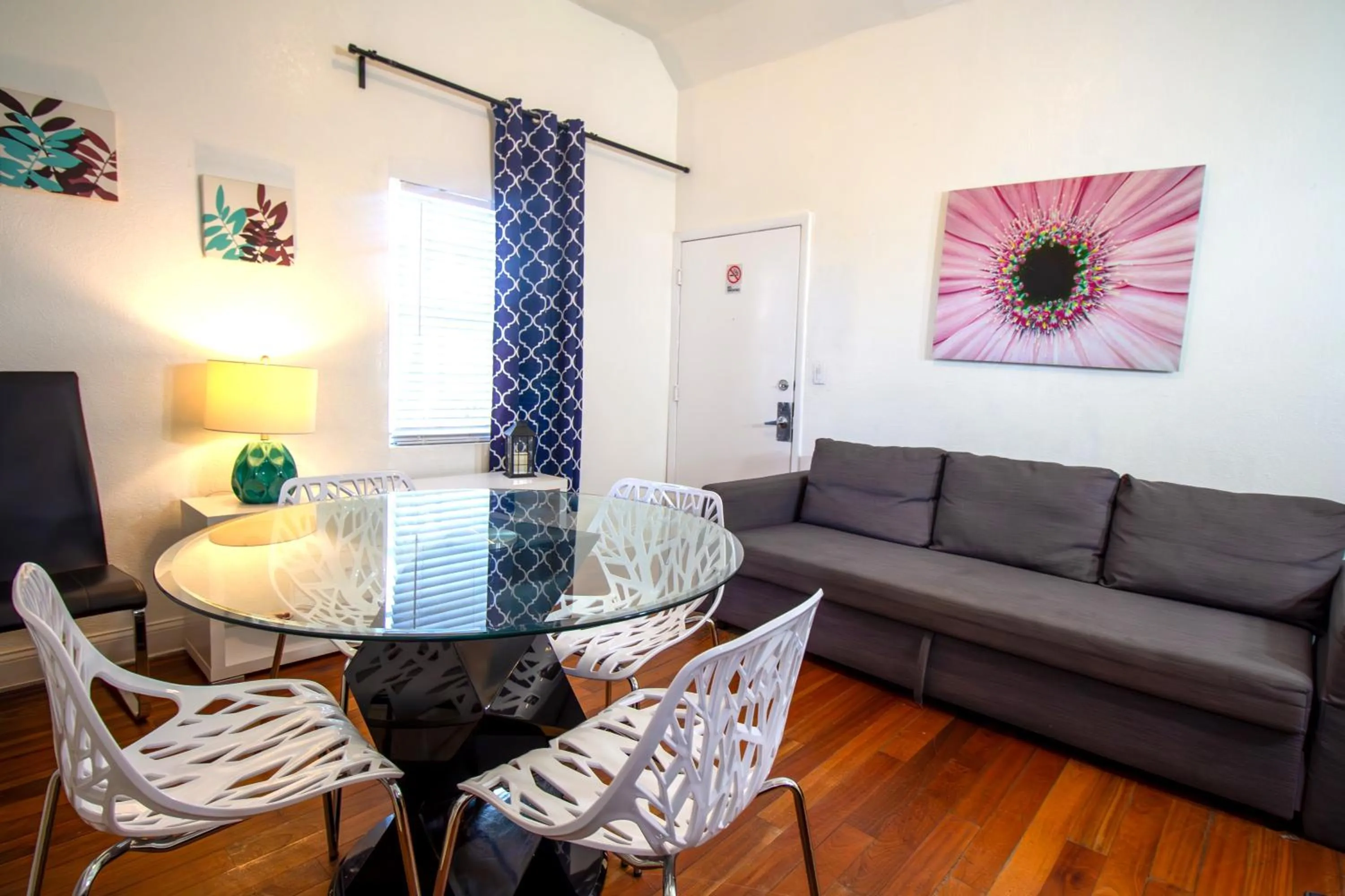 Dining area in Hispaniola Apartments Part of the Oasis Casita Collection