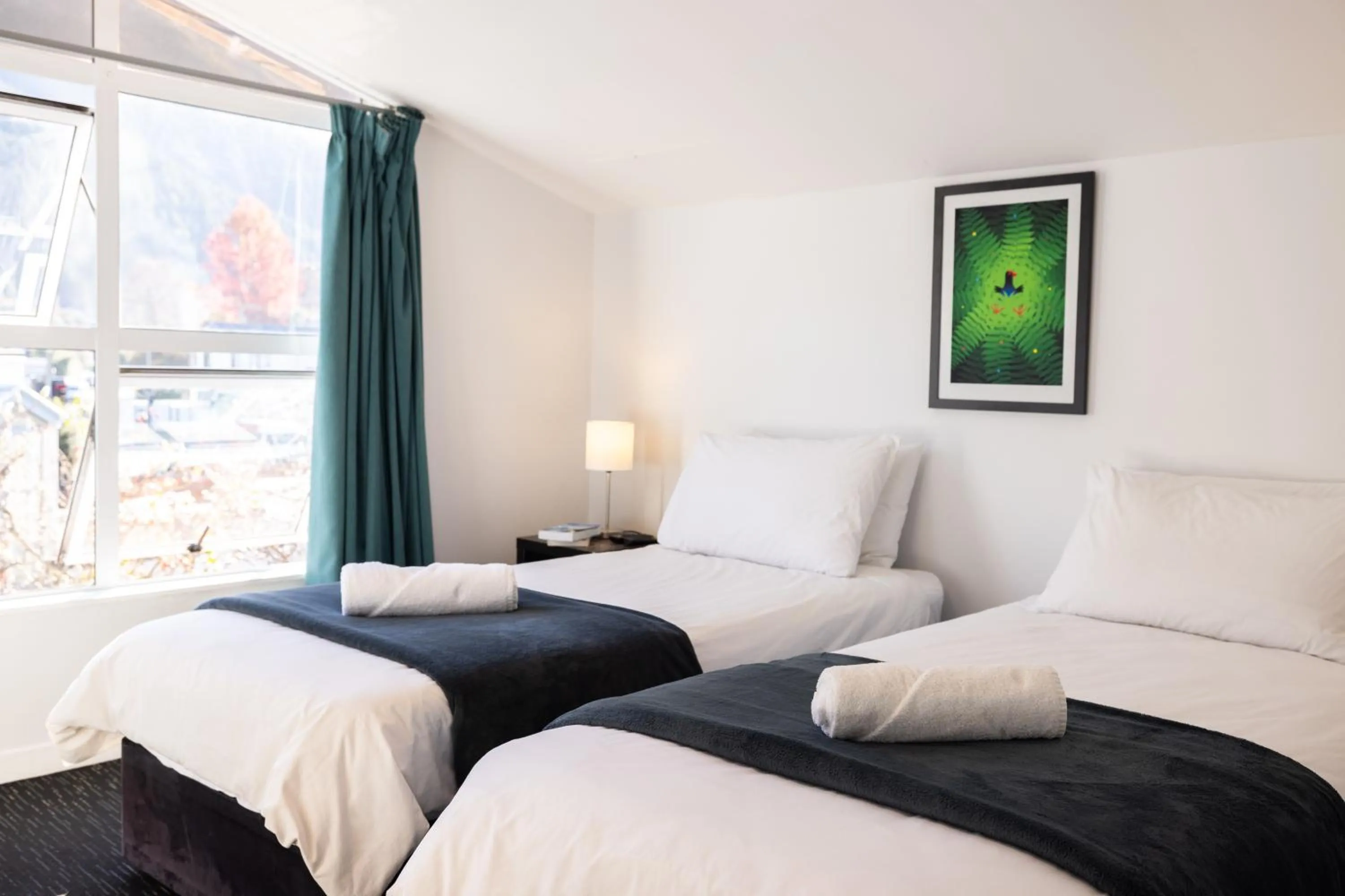 Photo of the whole room, Bed in Haka House Queenstown