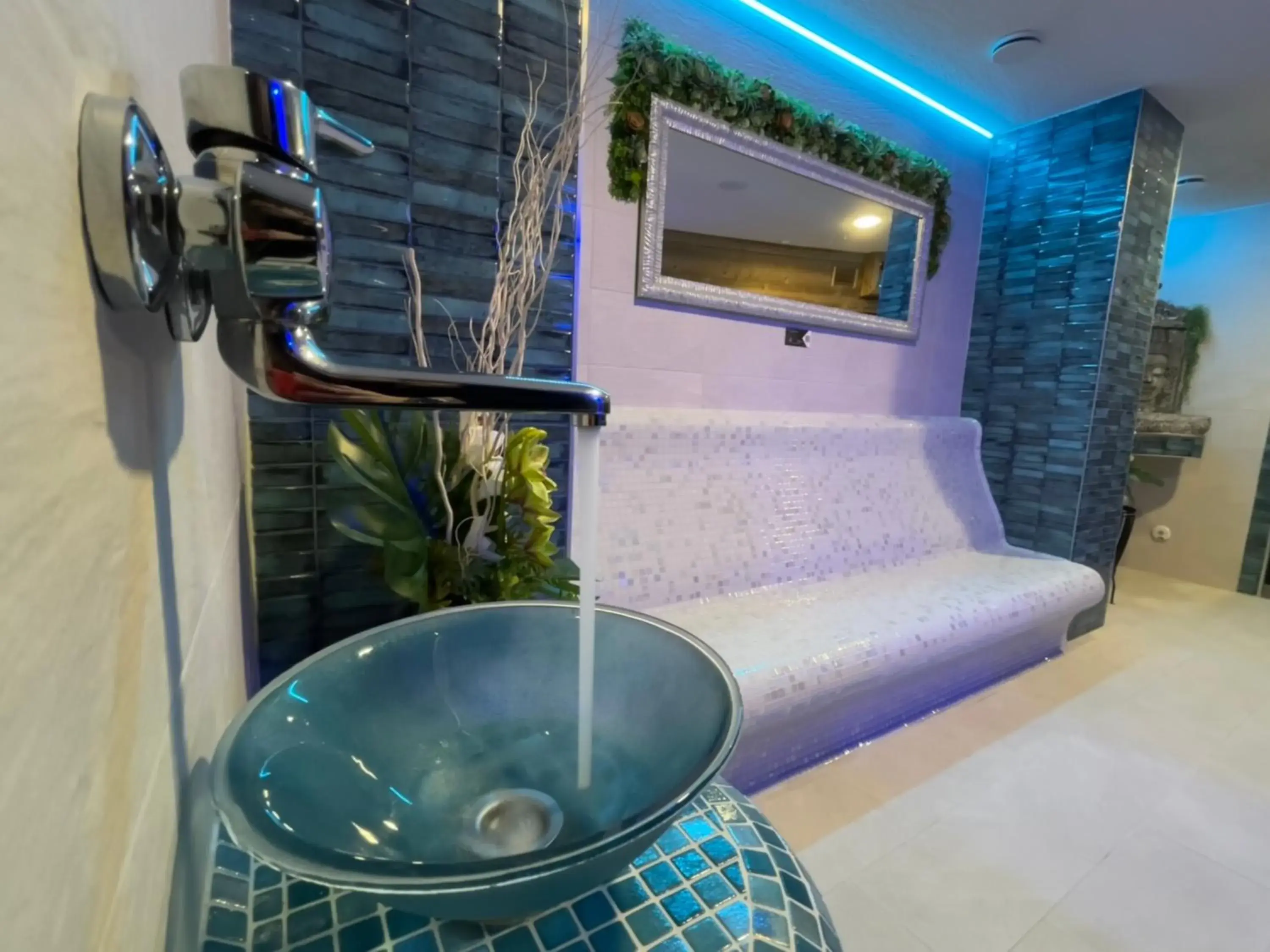 Spa and wellness centre/facilities in Smart Hotel Budapest Spa and wellness centre/facilities in Smart Hotel Budapest