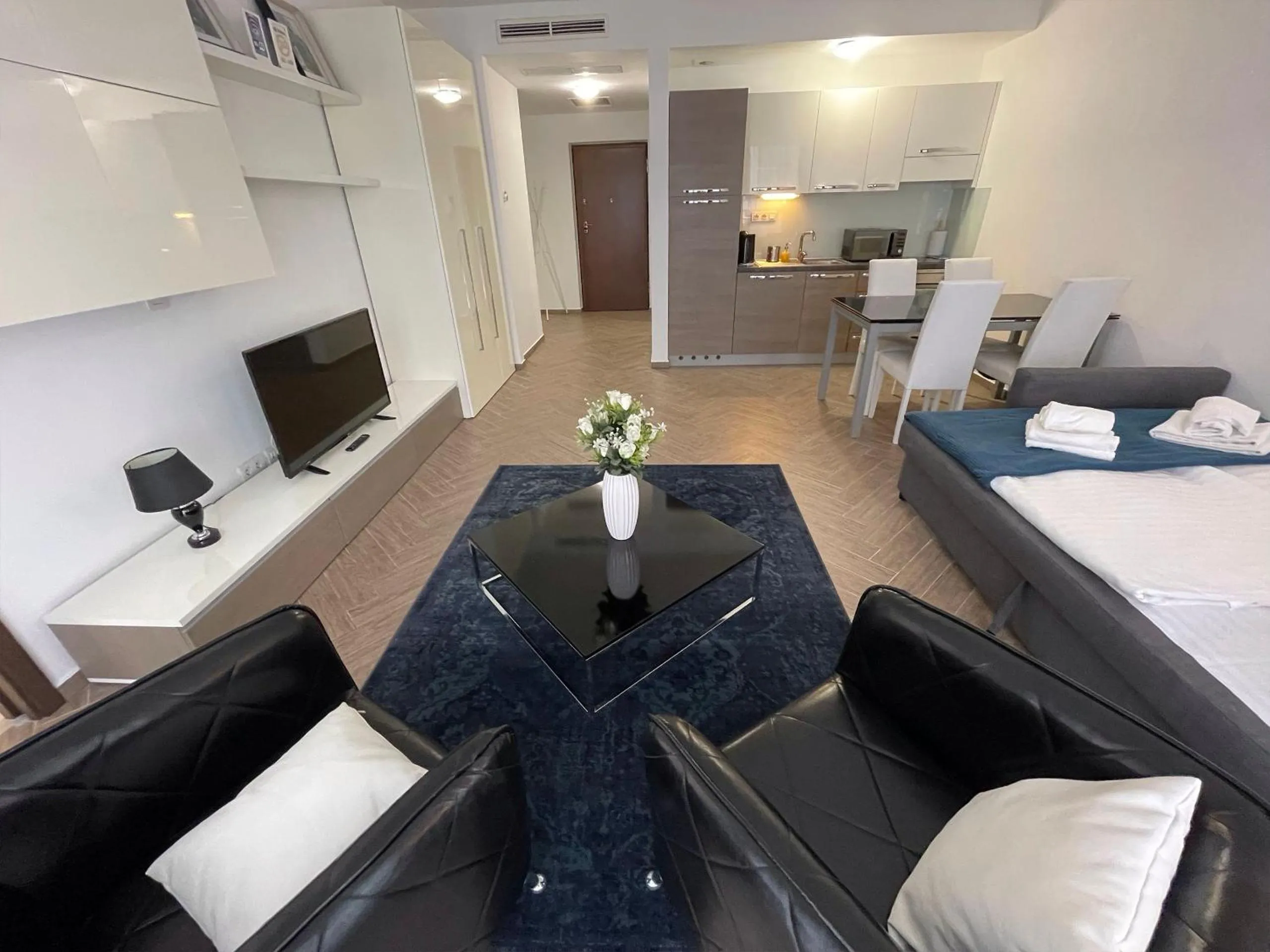 Kitchen or kitchenette in Smart Hotel Budapest