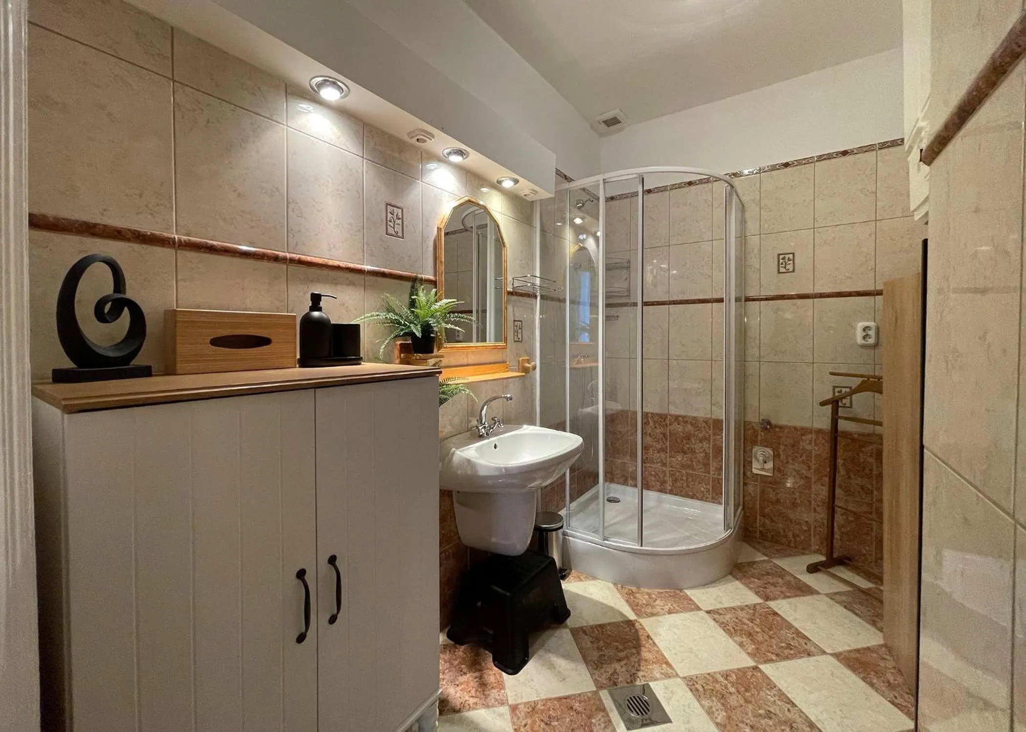 Shower in Smart Hotel Budapest