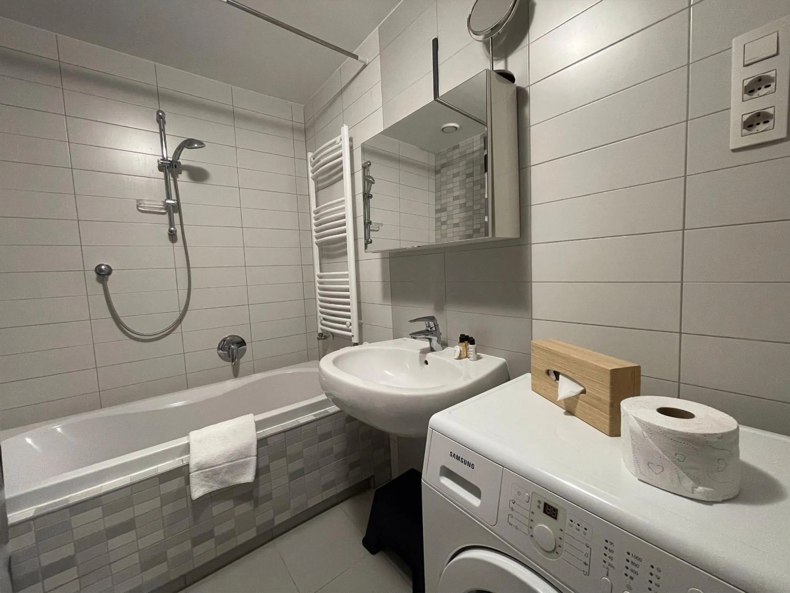 Toilet in Smart Hotel Budapest