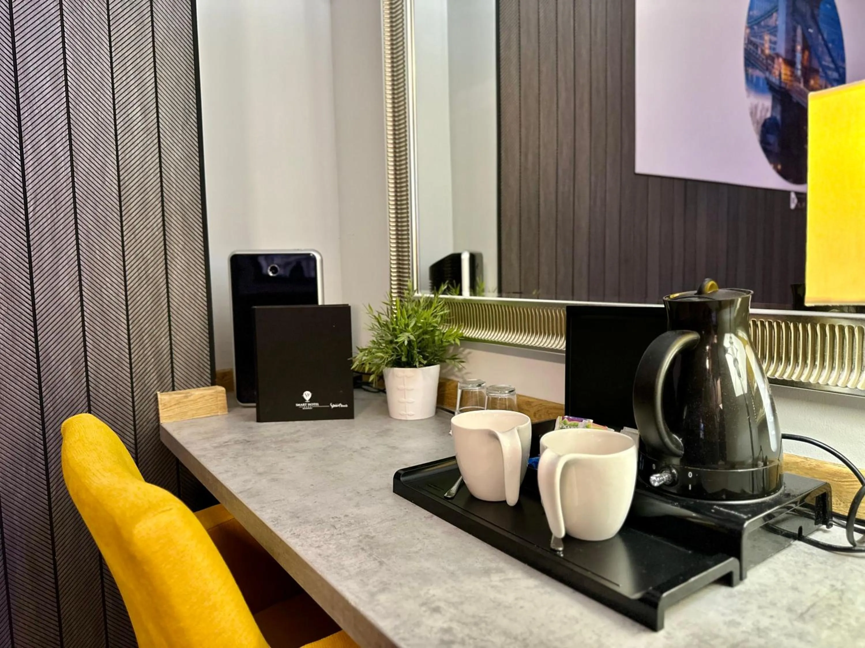 Coffee/tea facilities in Smart Hotel Budapest