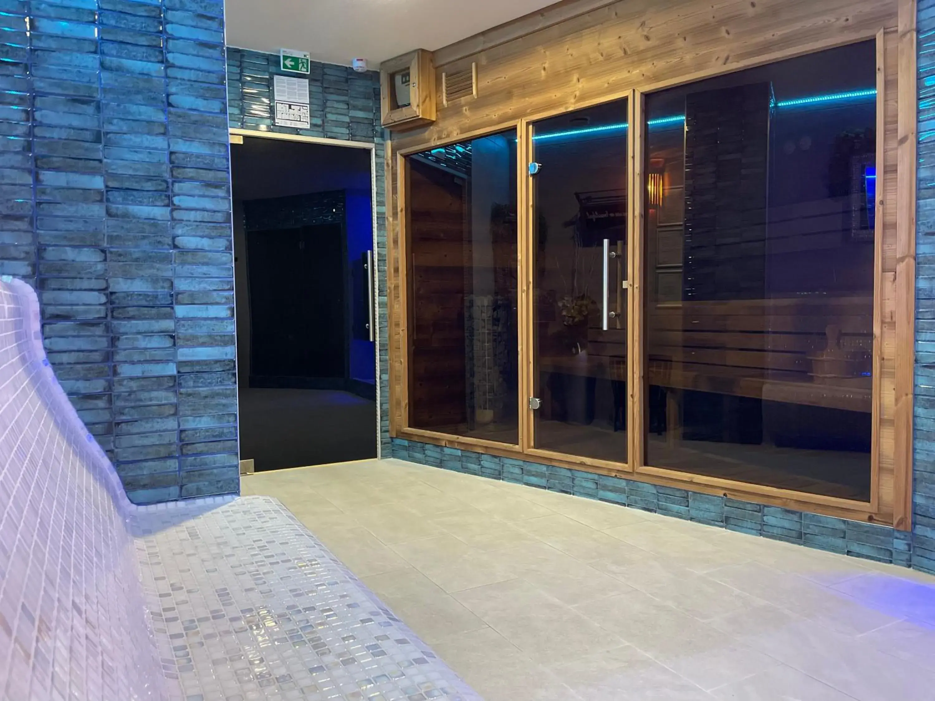 Spa and wellness centre/facilities in Smart Hotel Budapest Spa and wellness centre/facilities in Smart Hotel Budapest