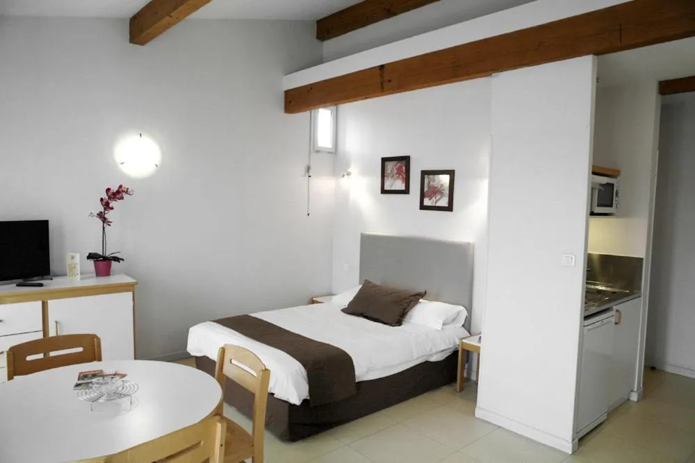 Bed in Résidences Guerlin