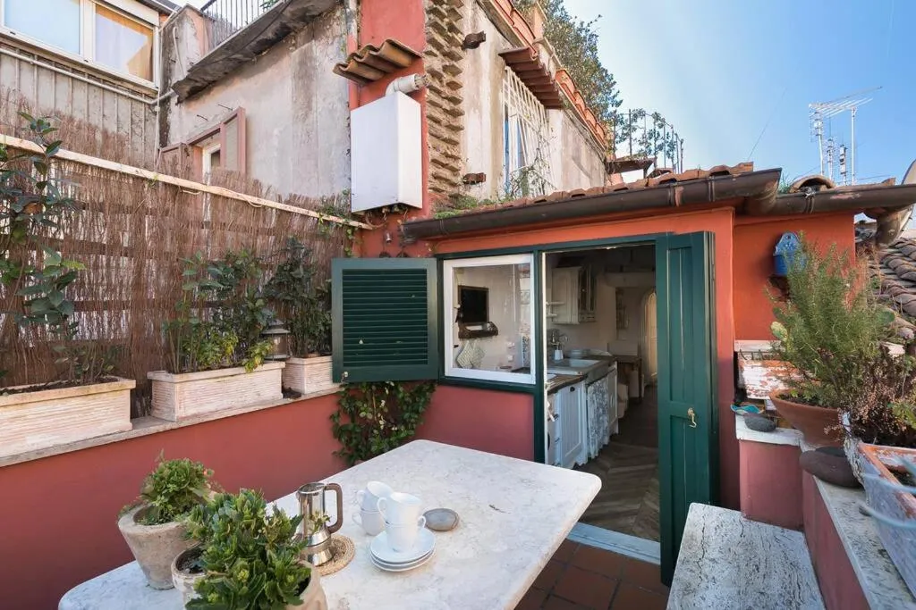 Scala Lovely Terrace Apartment