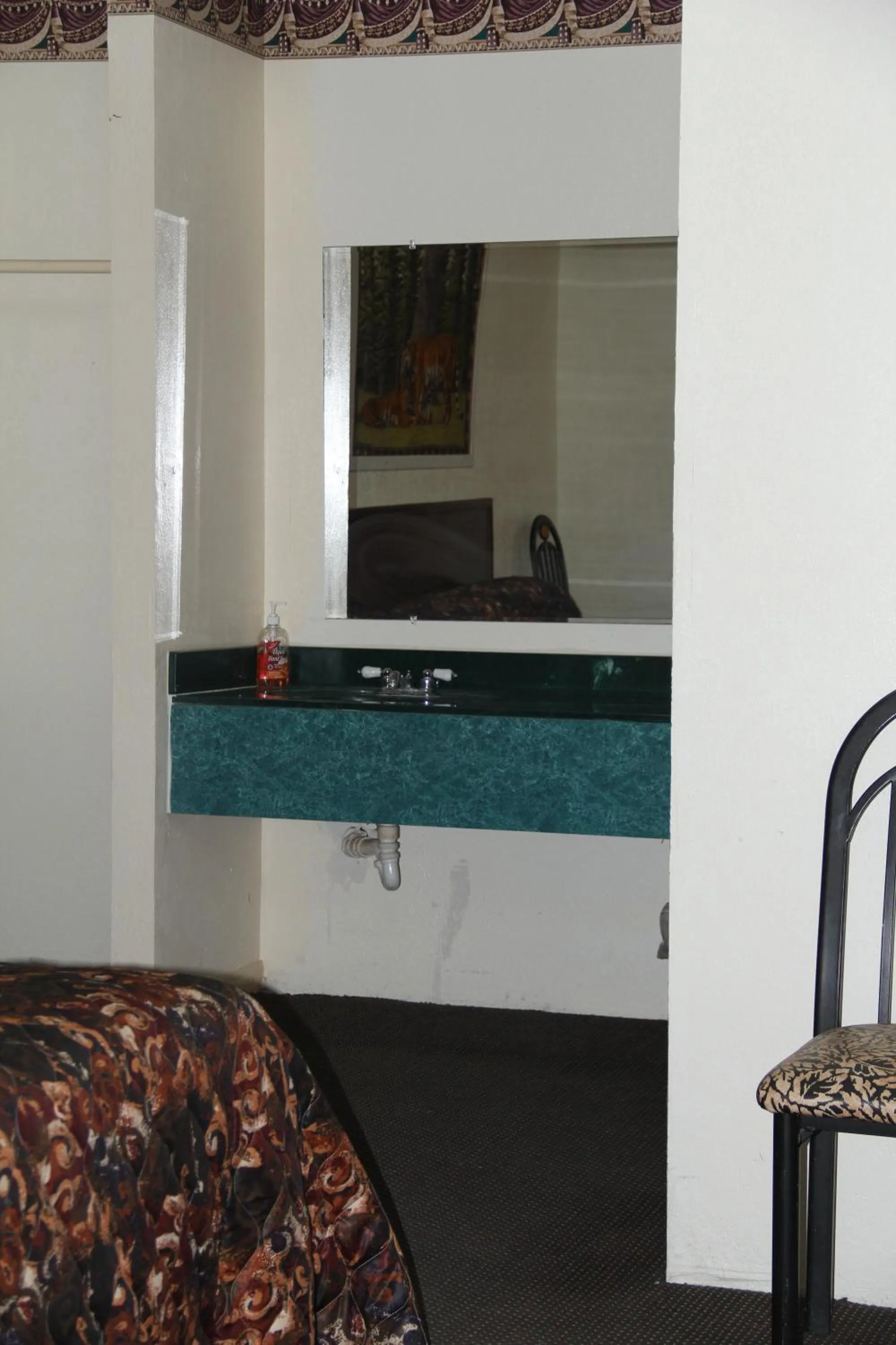 Bathroom in Choice Inn San Antonio