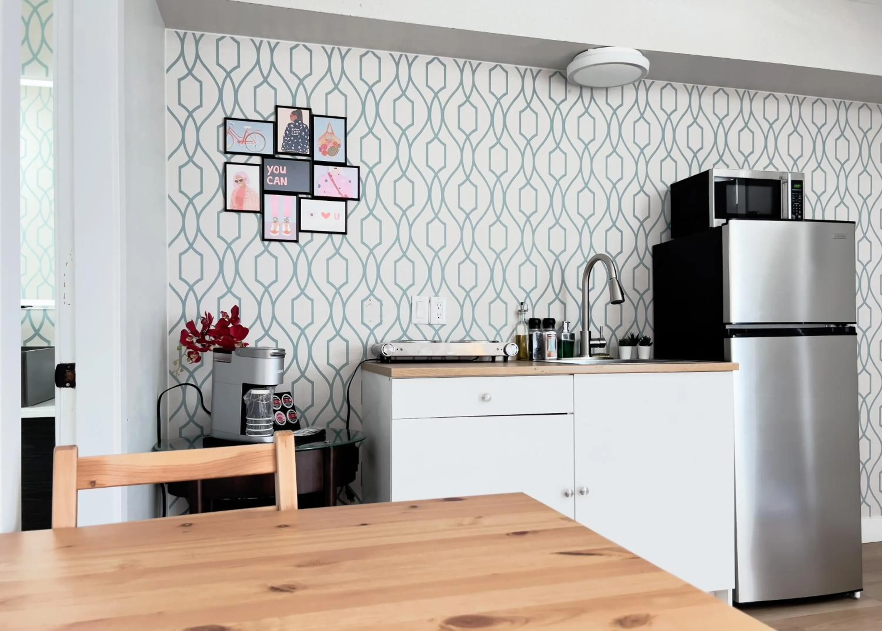 Kitchen or kitchenette in Oceanside Villas