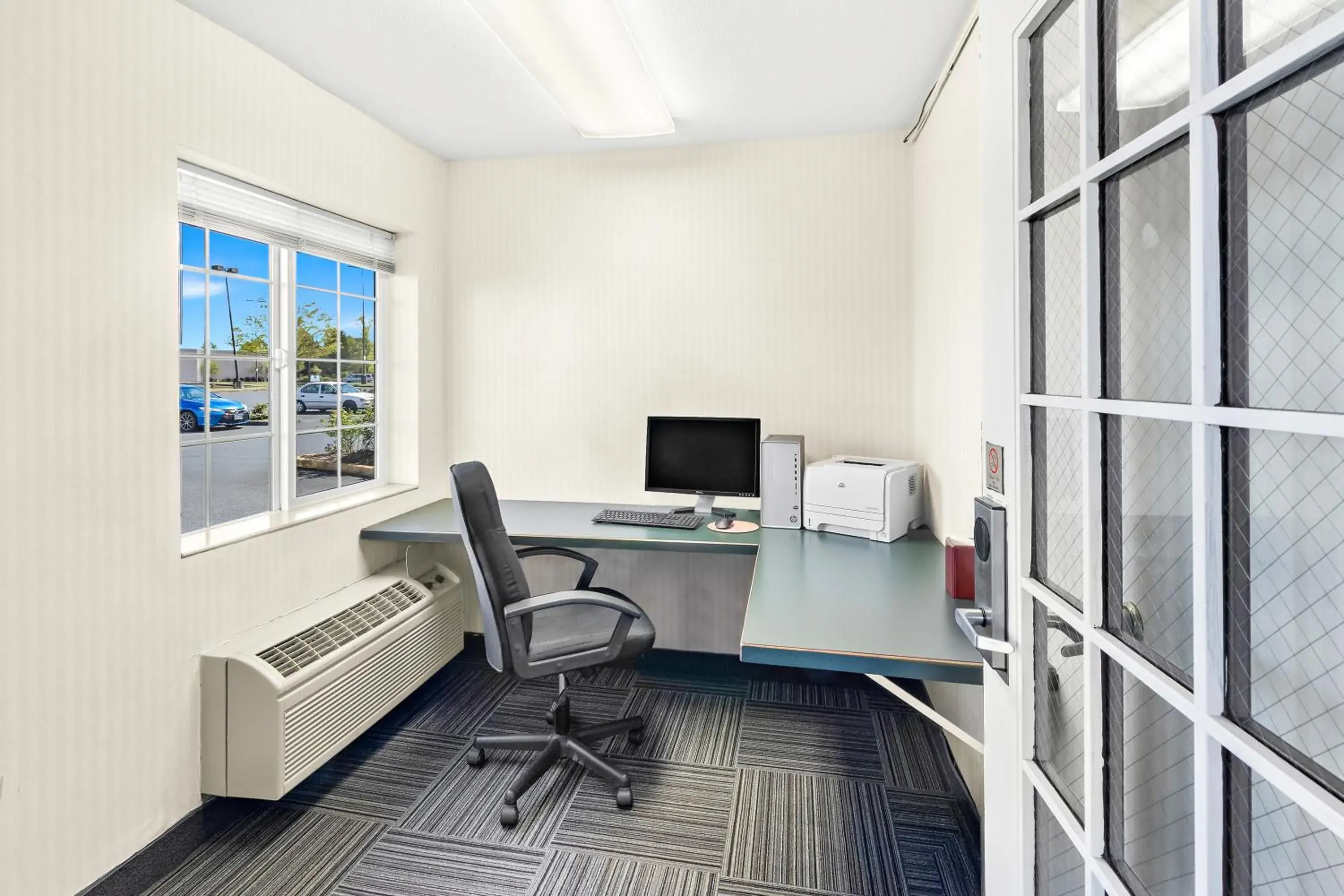 Business facilities in GuestHouse Inn & Suites Kelso/Longview Business facilities in GuestHouse Inn & Suites Kelso/Longview