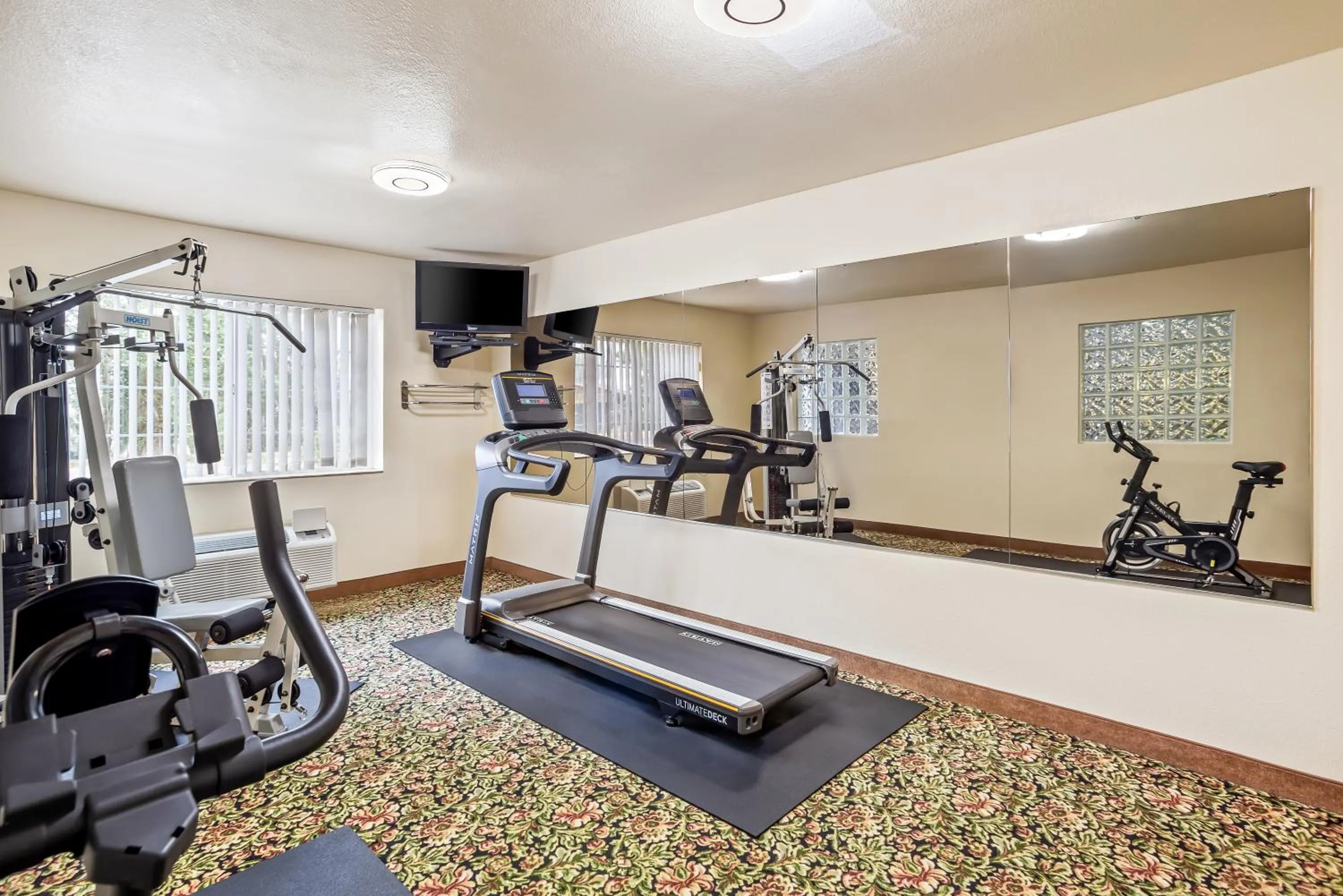 Fitness centre/facilities in GuestHouse Inn & Suites Kelso/Longview