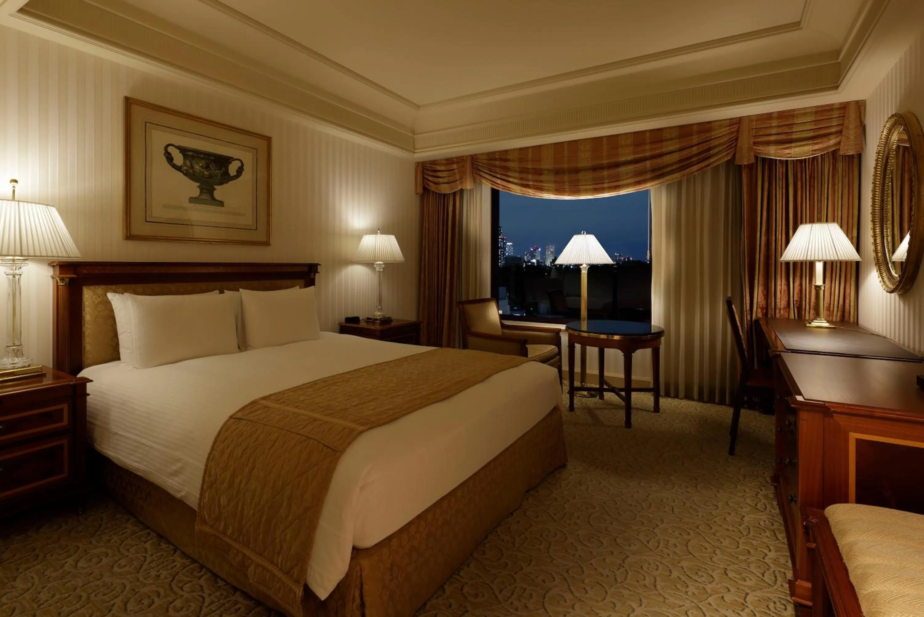 Photo of the whole room, Bed in Rihga Royal Hotel Tokyo