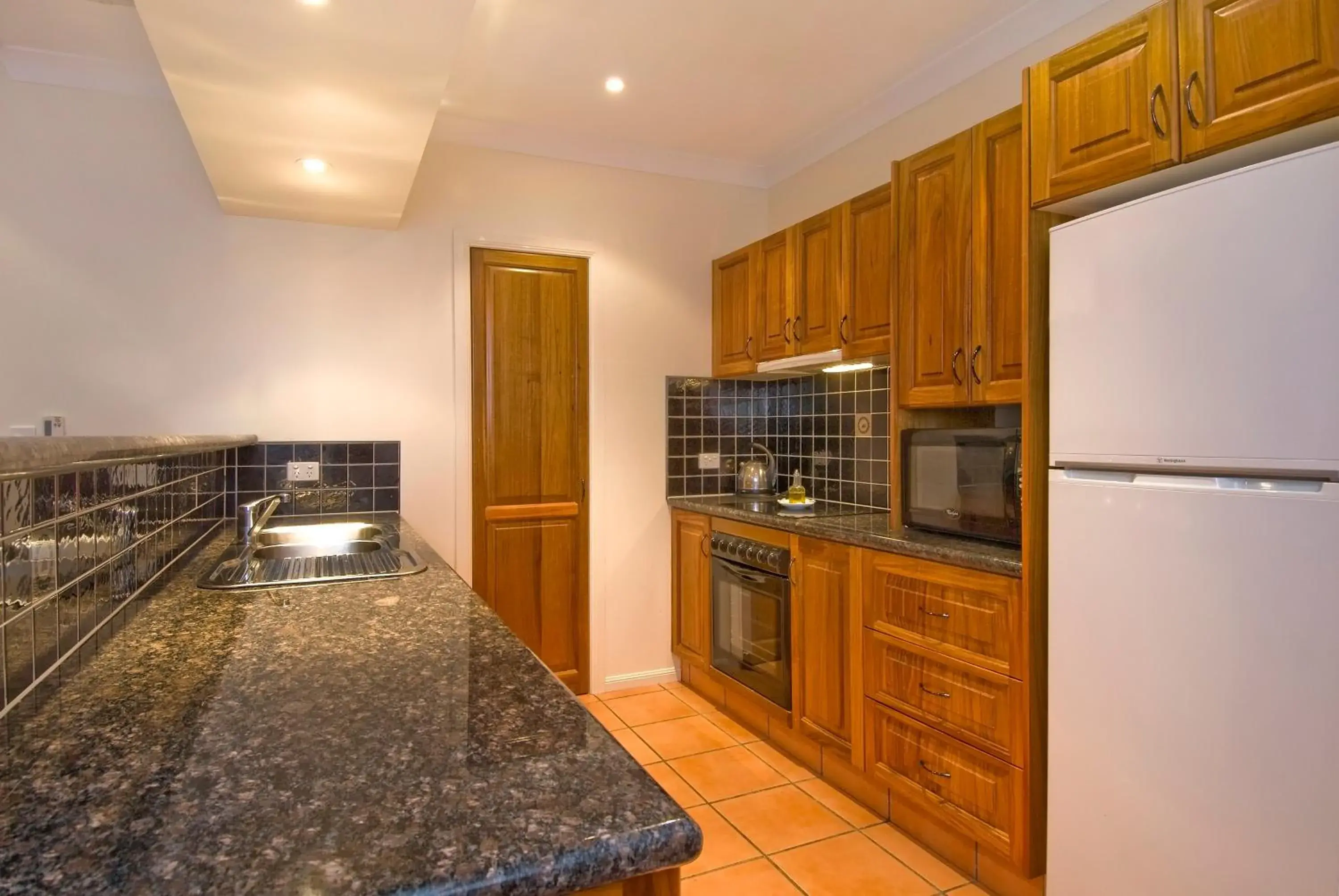 Standard Three-Bedroom Apartment in Tinaroo Lake Resort Standard Three-Bedroom Apartment in Tinaroo Lake Resort