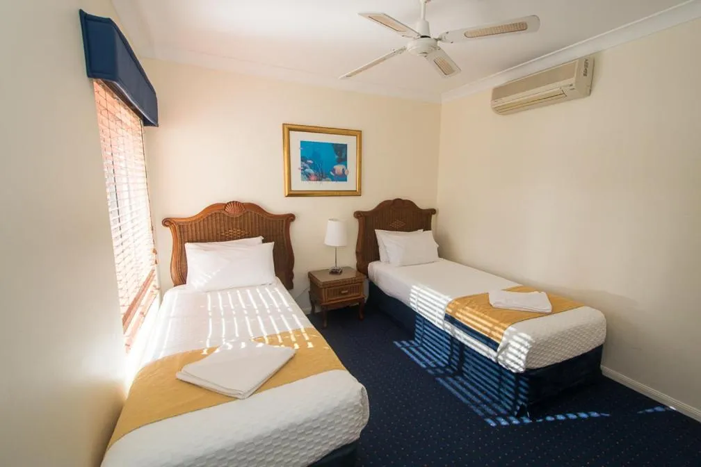 Bed in Tinaroo Lake Resort