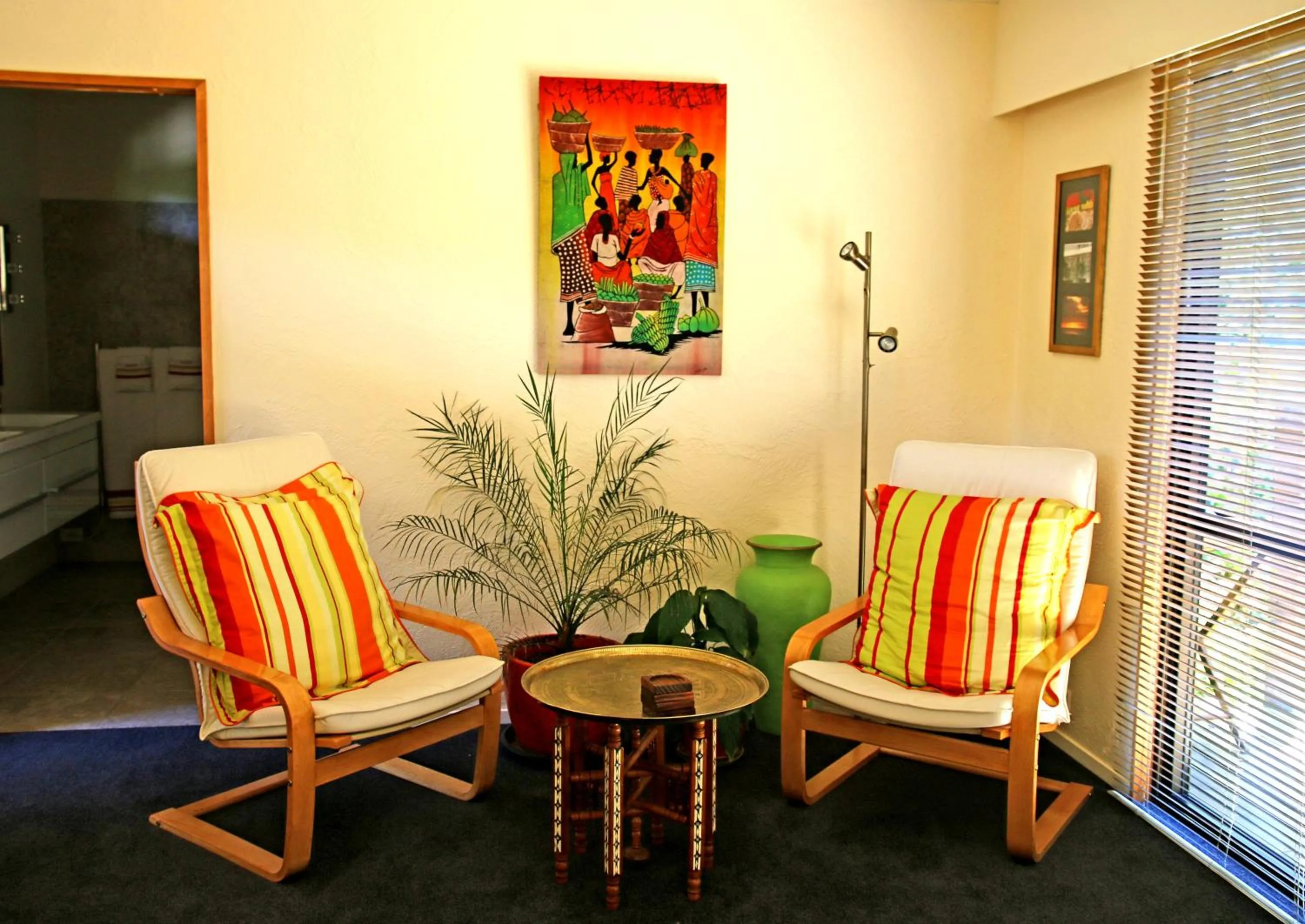 Seating area in Twin Waters Lodge