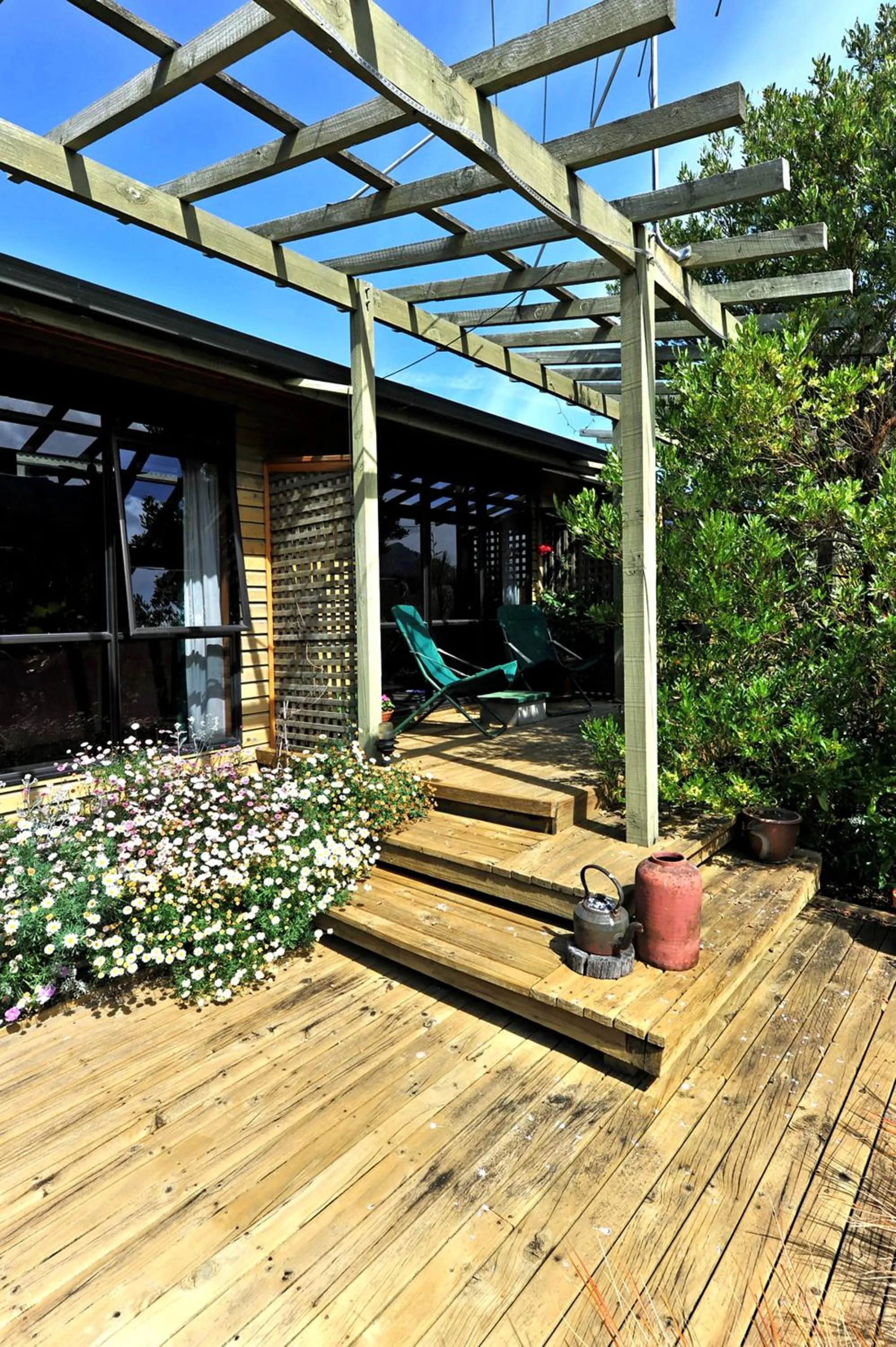 Facade/entrance in Twin Waters Lodge